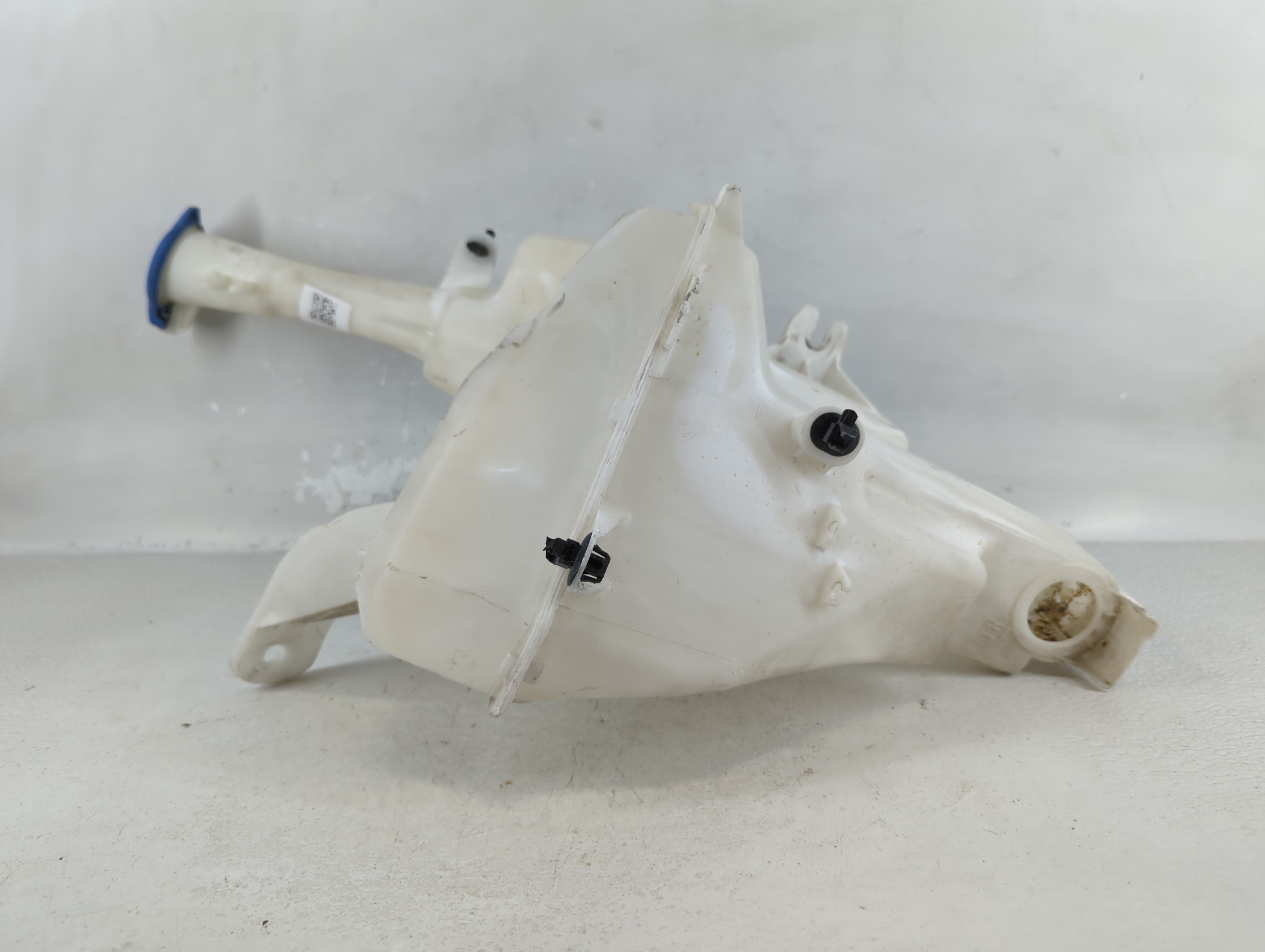 2014-2019 Kia Soul Windshield Washer Fluid Reservoir Bottle Oem 859326 - Oemusedautoparts1.com