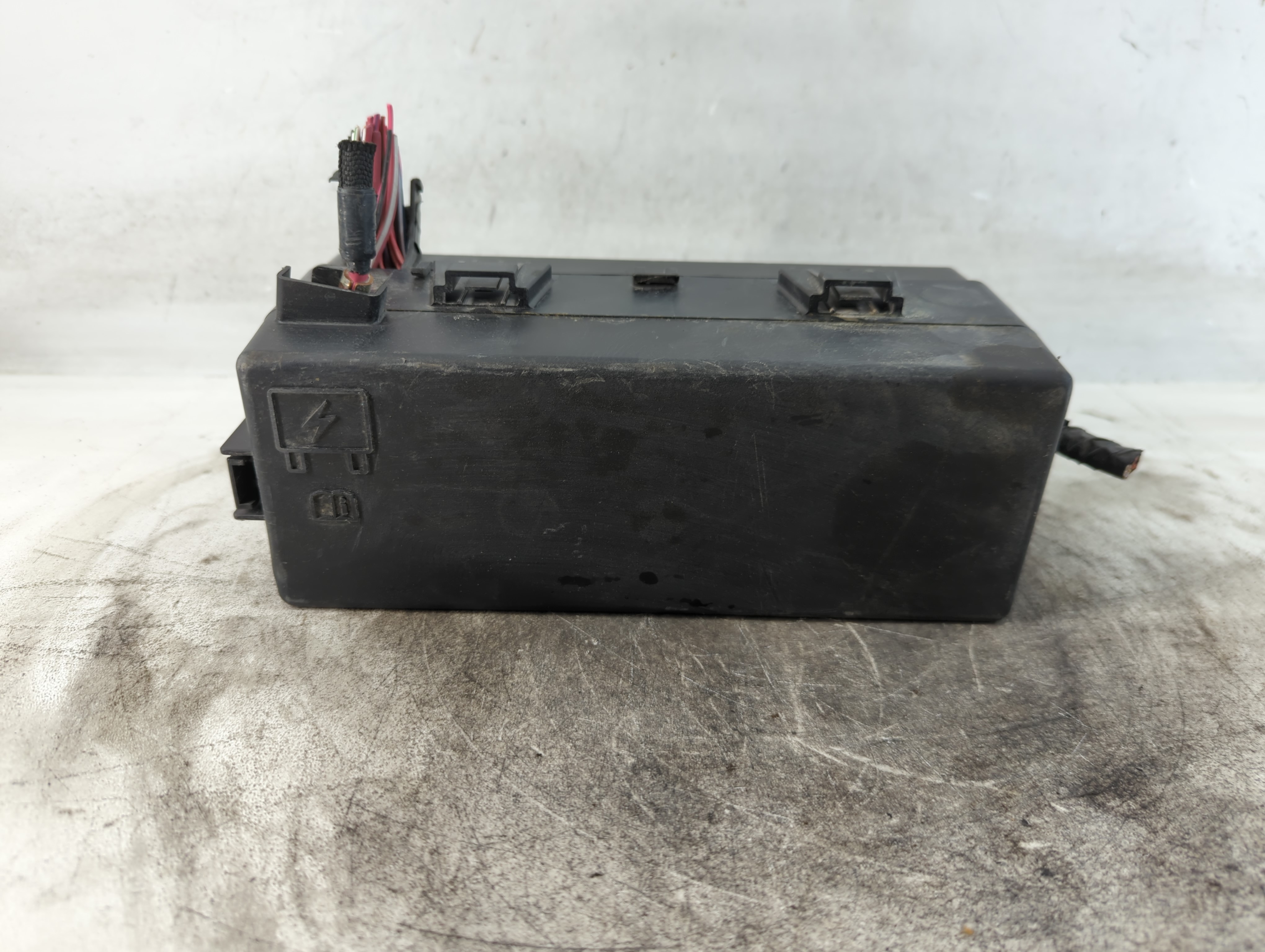 Picture of 2014 Chrysler 300 Radiator Coolant Overflow Expansion Tank Bottle 859332