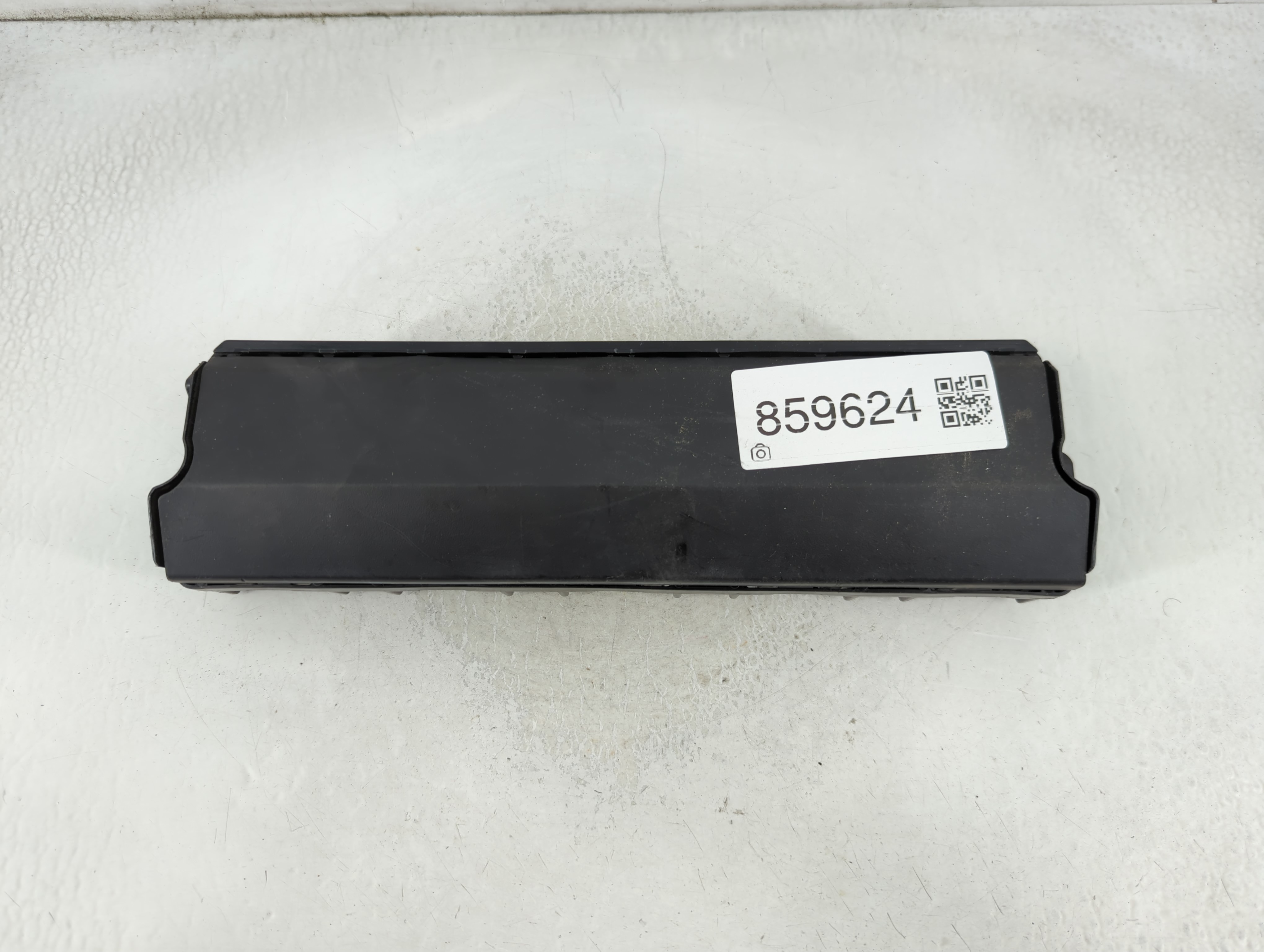 2013-2017 Chevrolet Trax Air Bag Passenger Right Knee Oem 859624 - Oemusedautoparts1.com