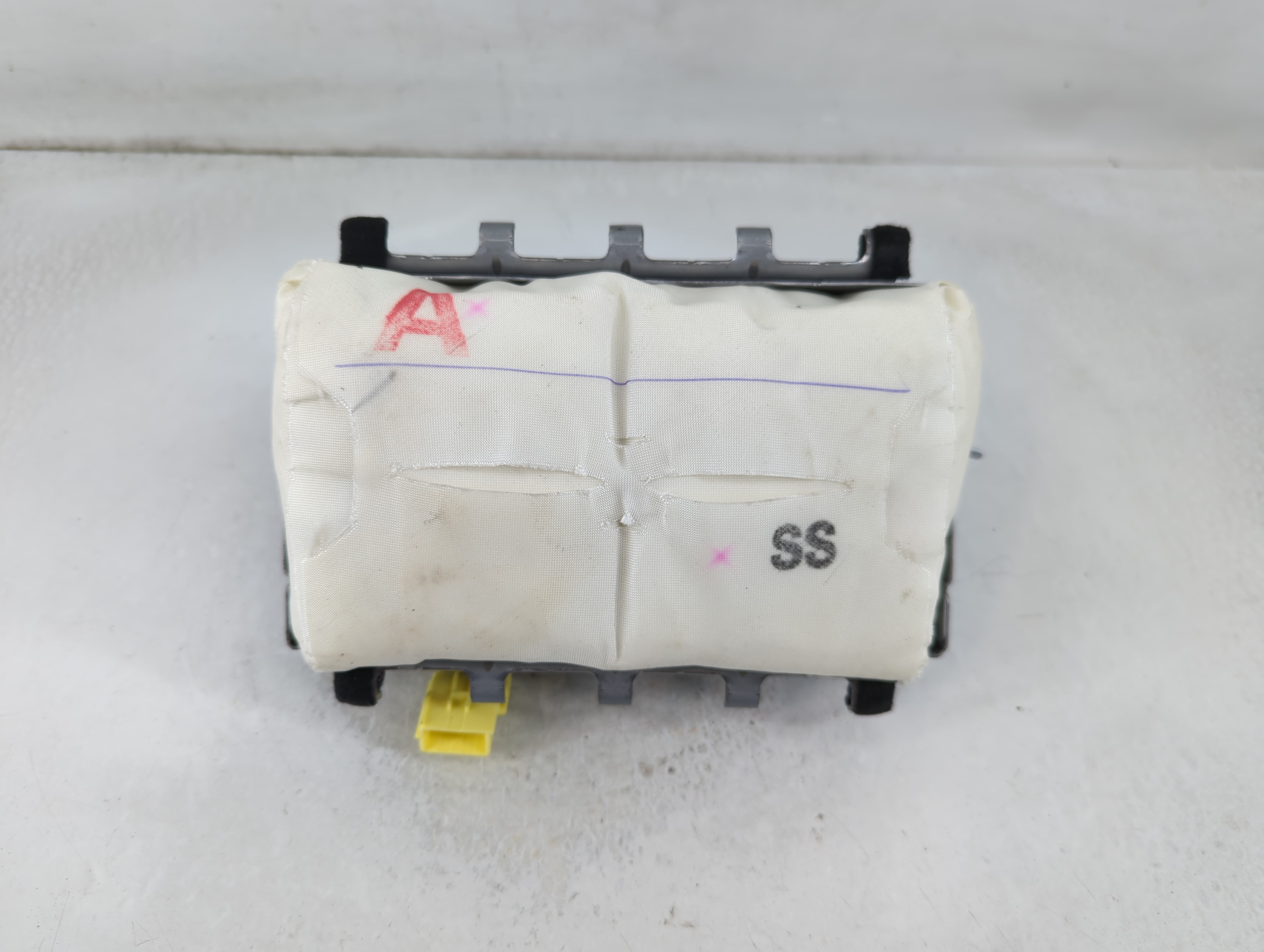 2012-2012 Toyota Rav4 Air Bag Passenger Right Dashboard Oem 859683 - Oemusedautoparts1.com