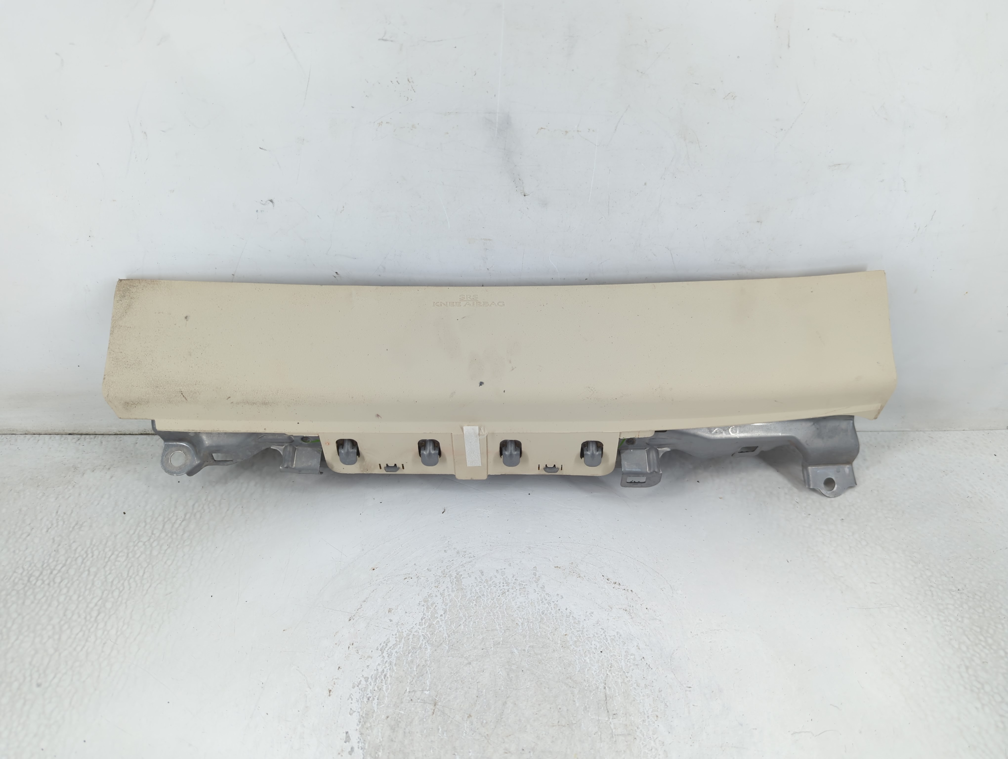 Picture of 2006-2015 Lexus Is350 Air Bag Passenger Right Knee Oem 859689