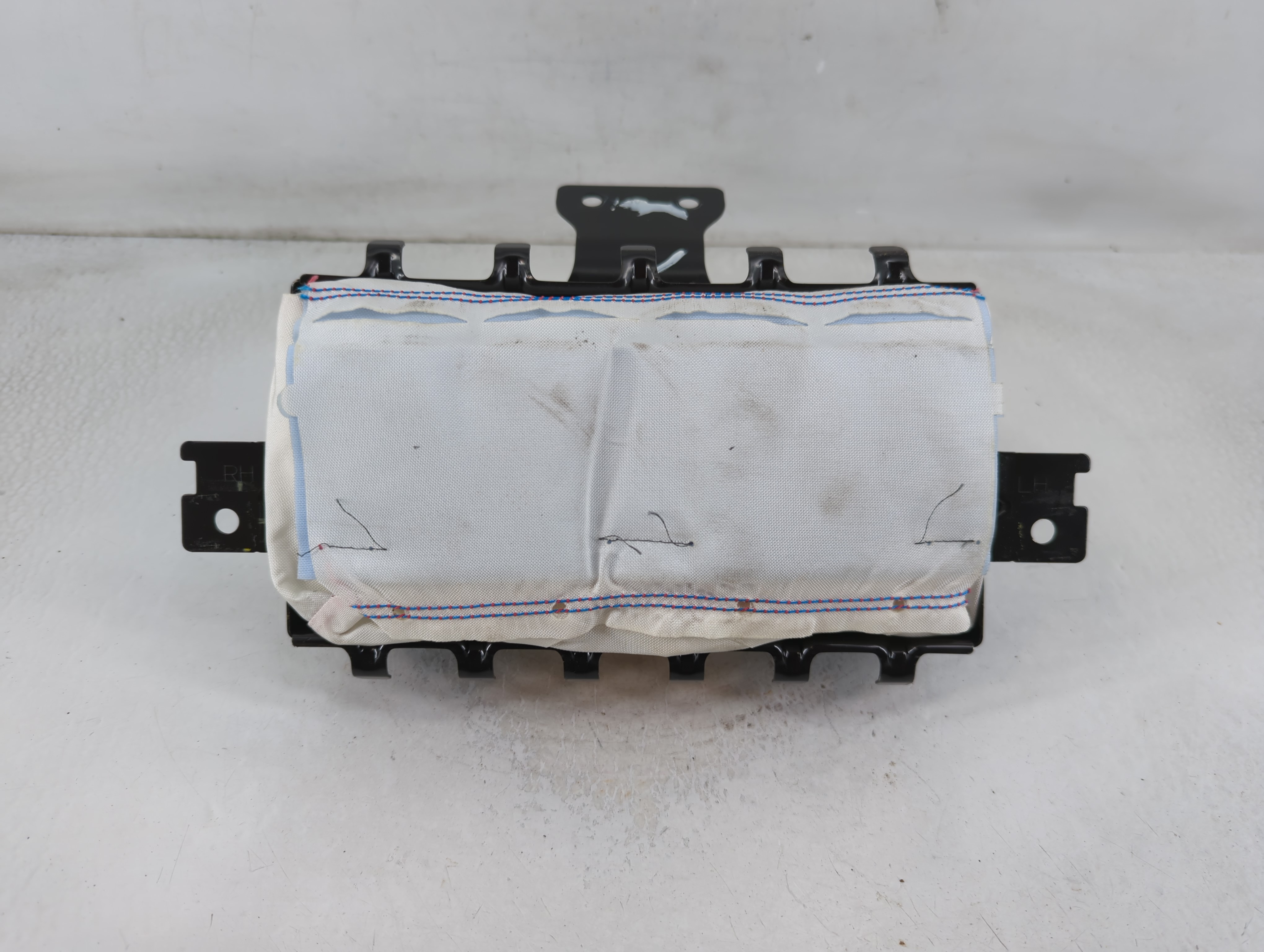 2014-2014 Kia Forte Air Bag Passenger Right Dashboard Oem 859707 - Oemusedautoparts1.com