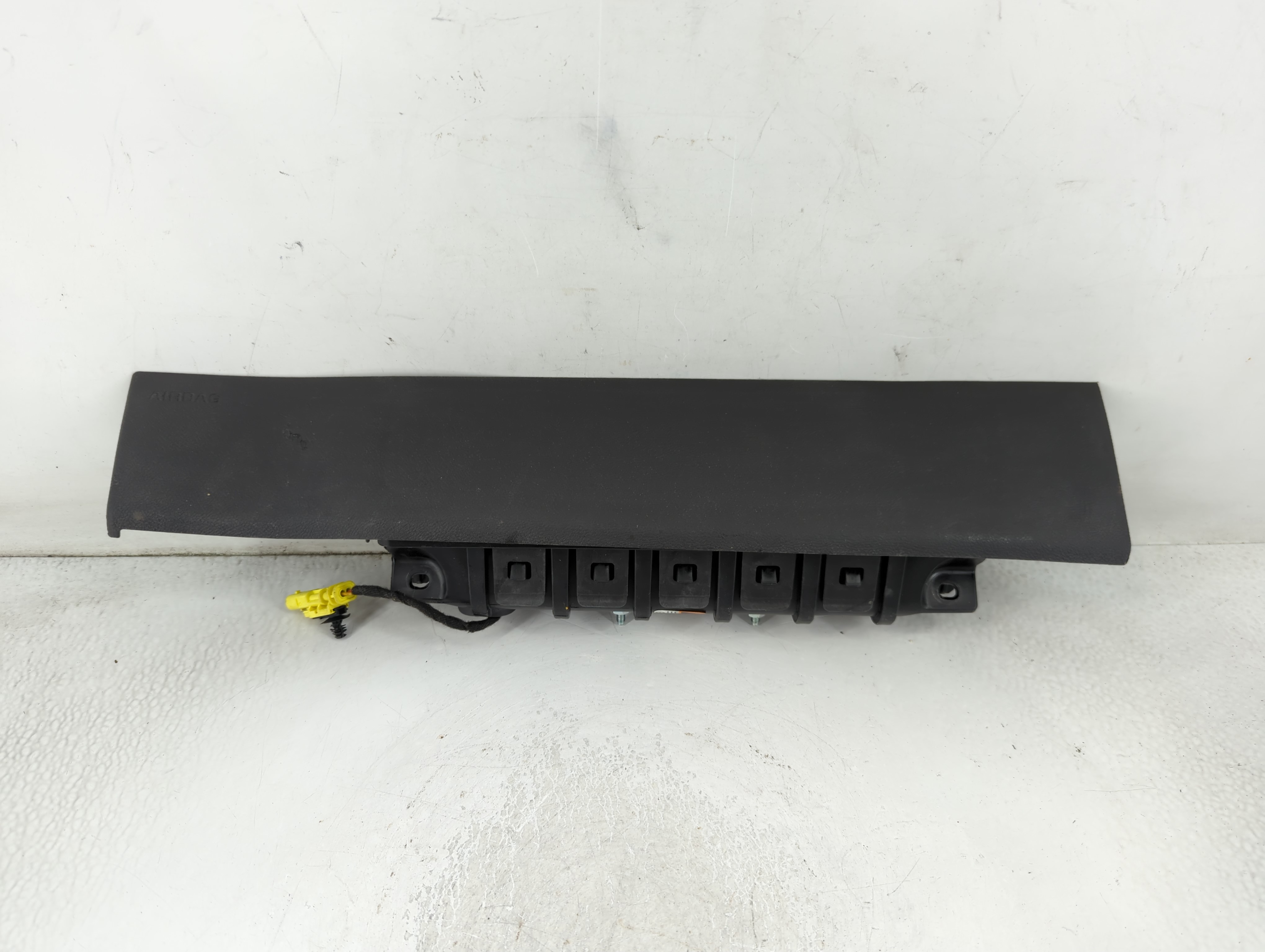2012-2015 Chevrolet Volt Air Bag Driver Left Knee Oem 859710 - Oemusedautoparts1.com