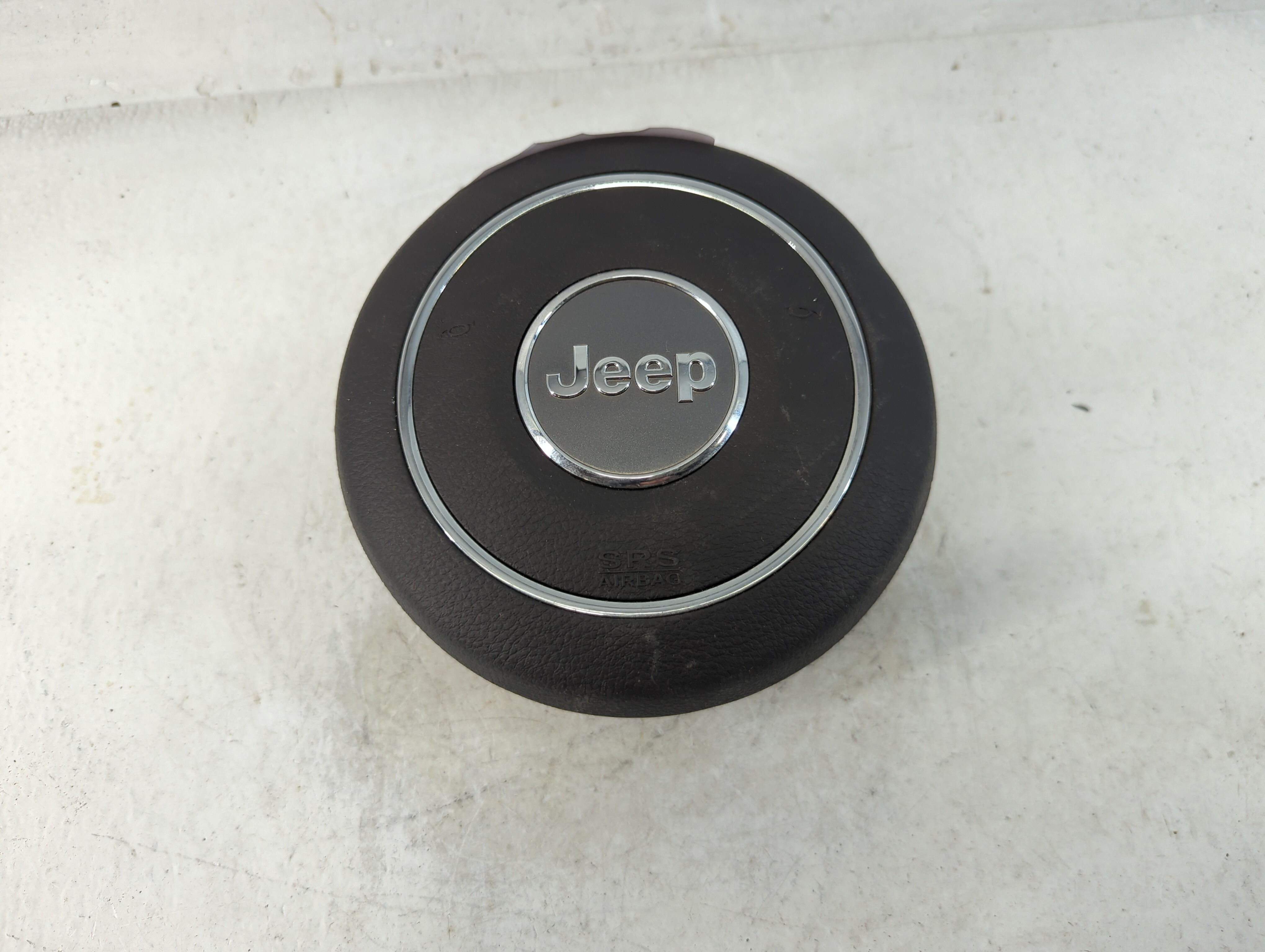 2013-2013 Jeep Grand Cherokee Air Bag Driver Left Steering Wheel Mounted 859748 - Oemusedautoparts1.com