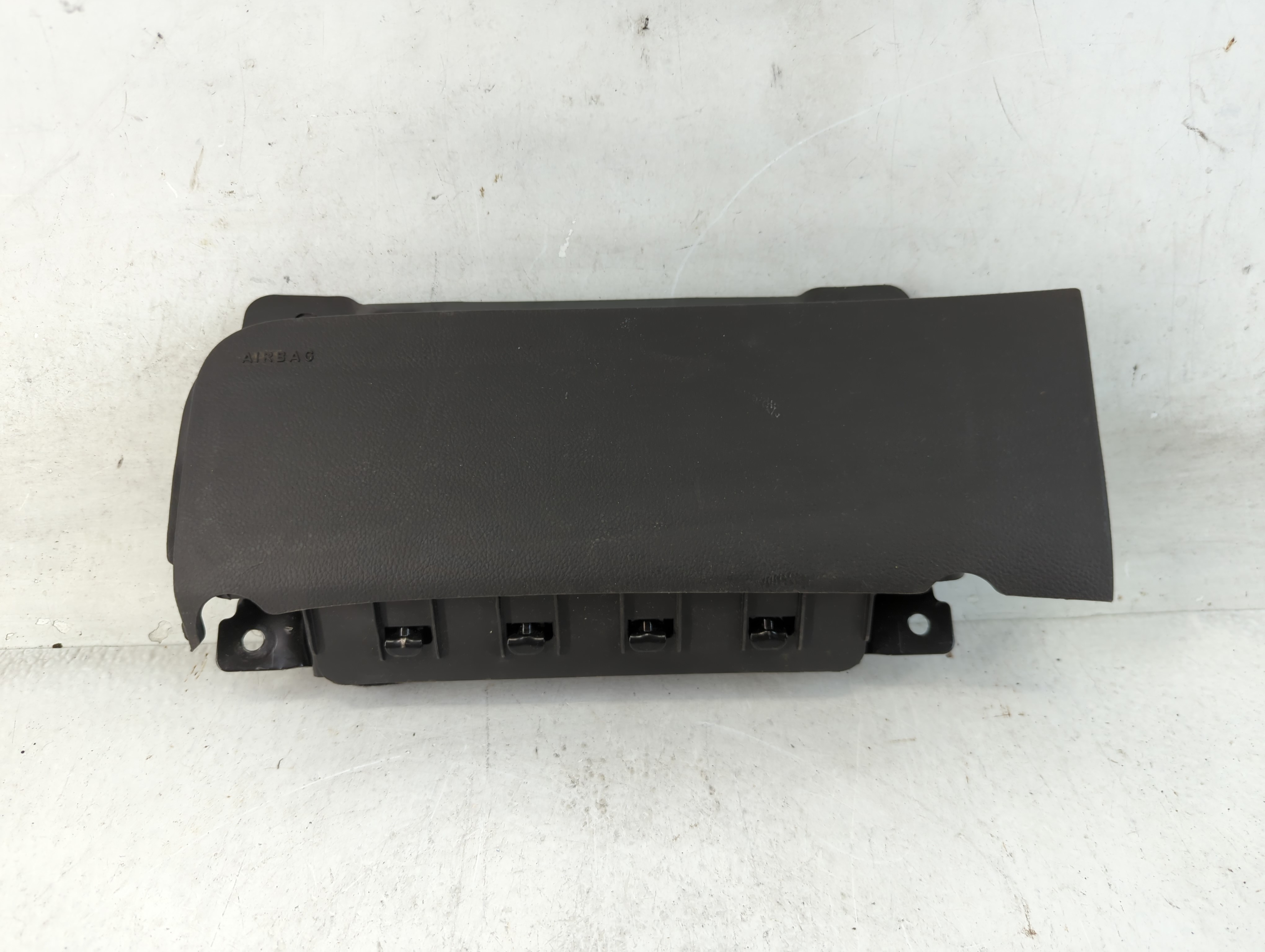 2011-2012 Chevrolet Cruze Air Bag Driver Left Knee Oem 859756 - Oemusedautoparts1.com