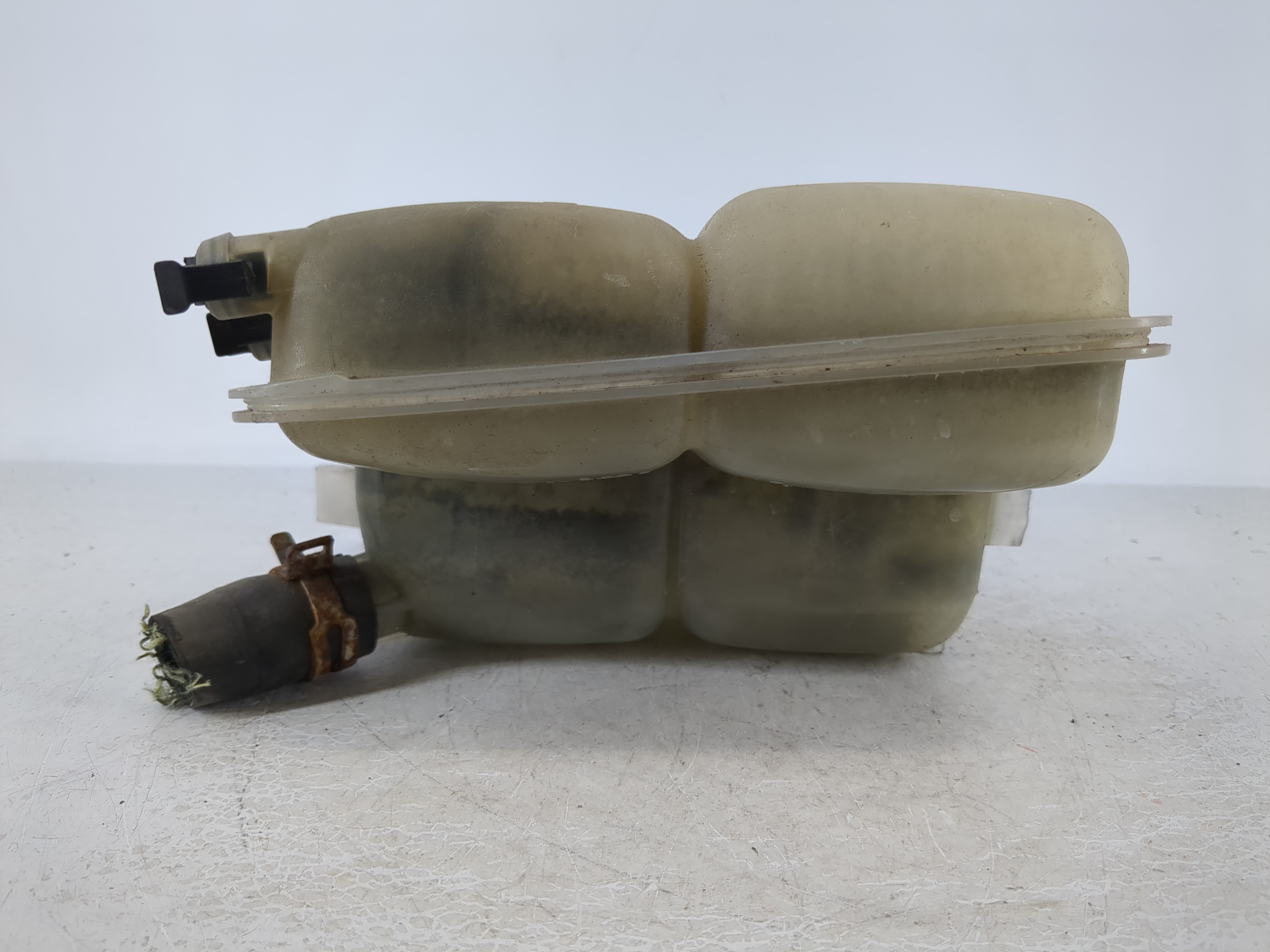 2012-2018 Ford Focus Radiator Coolant Overflow Expansion Tank Bottle 863275 - Oemusedautoparts1.com