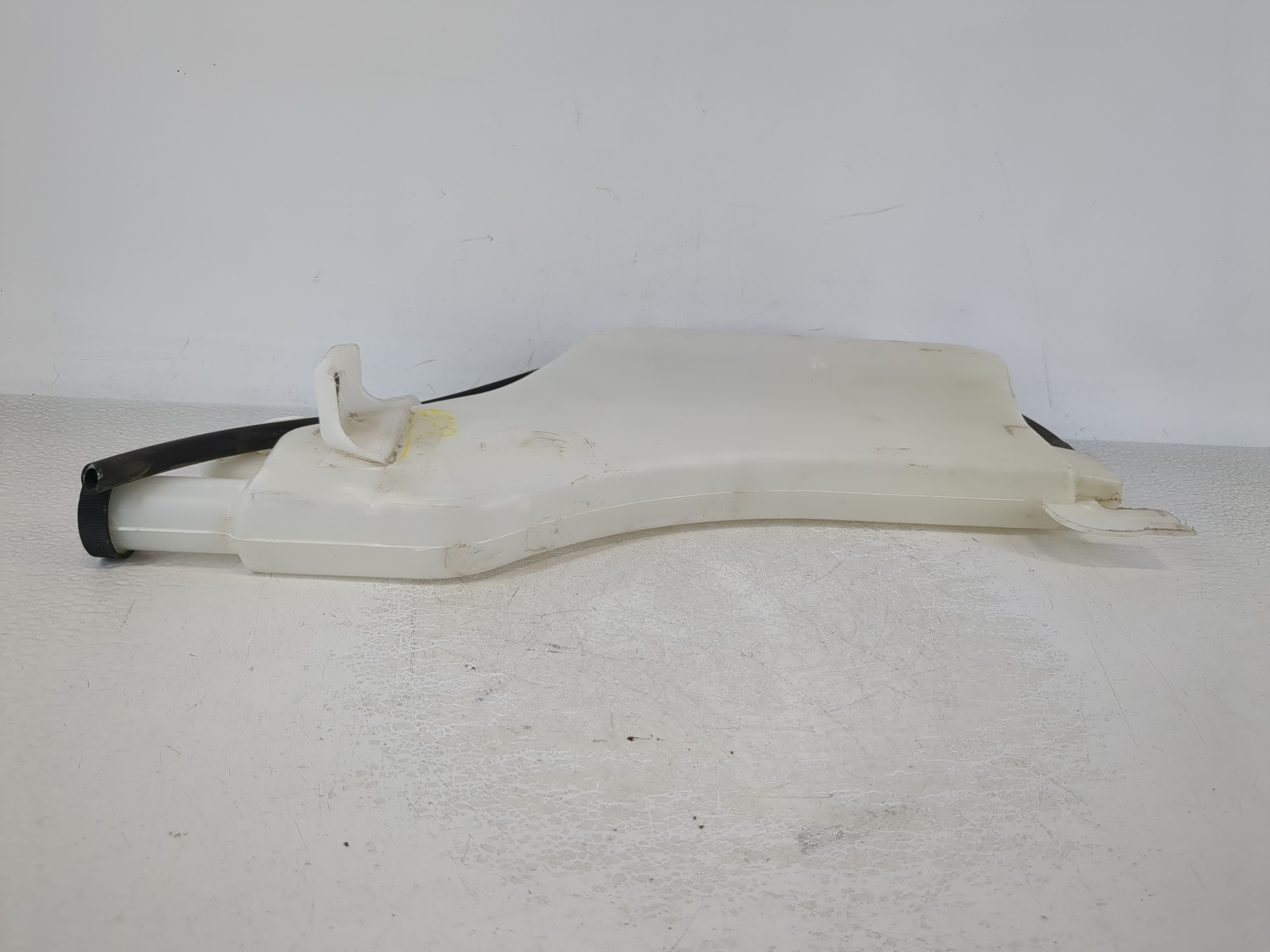 Picture of 2013-2019 Nissan Sentra Radiator Coolant Overflow Expansion Tank Bottle 863330