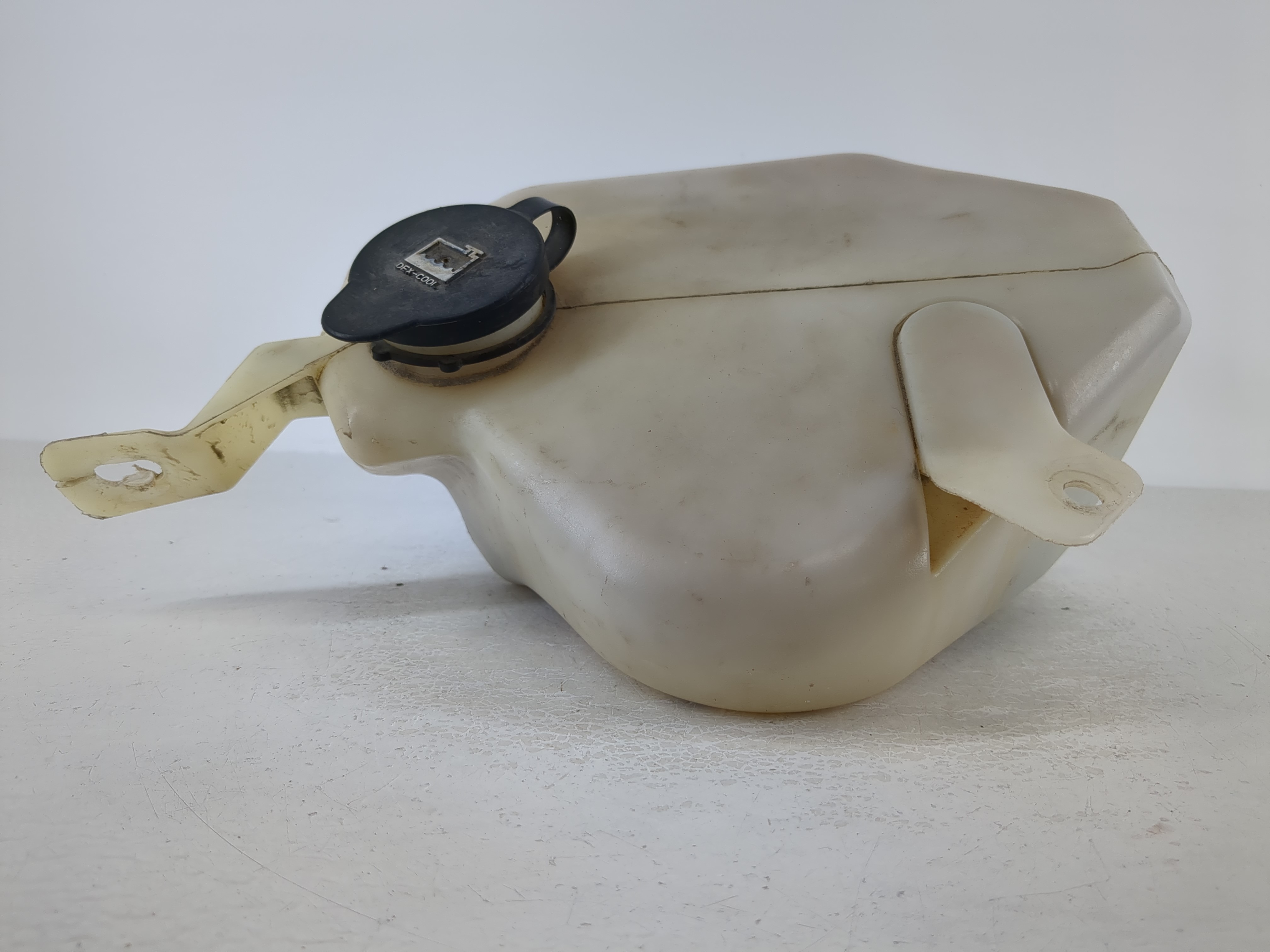 Picture of 2006-2011 Buick Lucerne Radiator Coolant Overflow Expansion Tank Bottle 863387