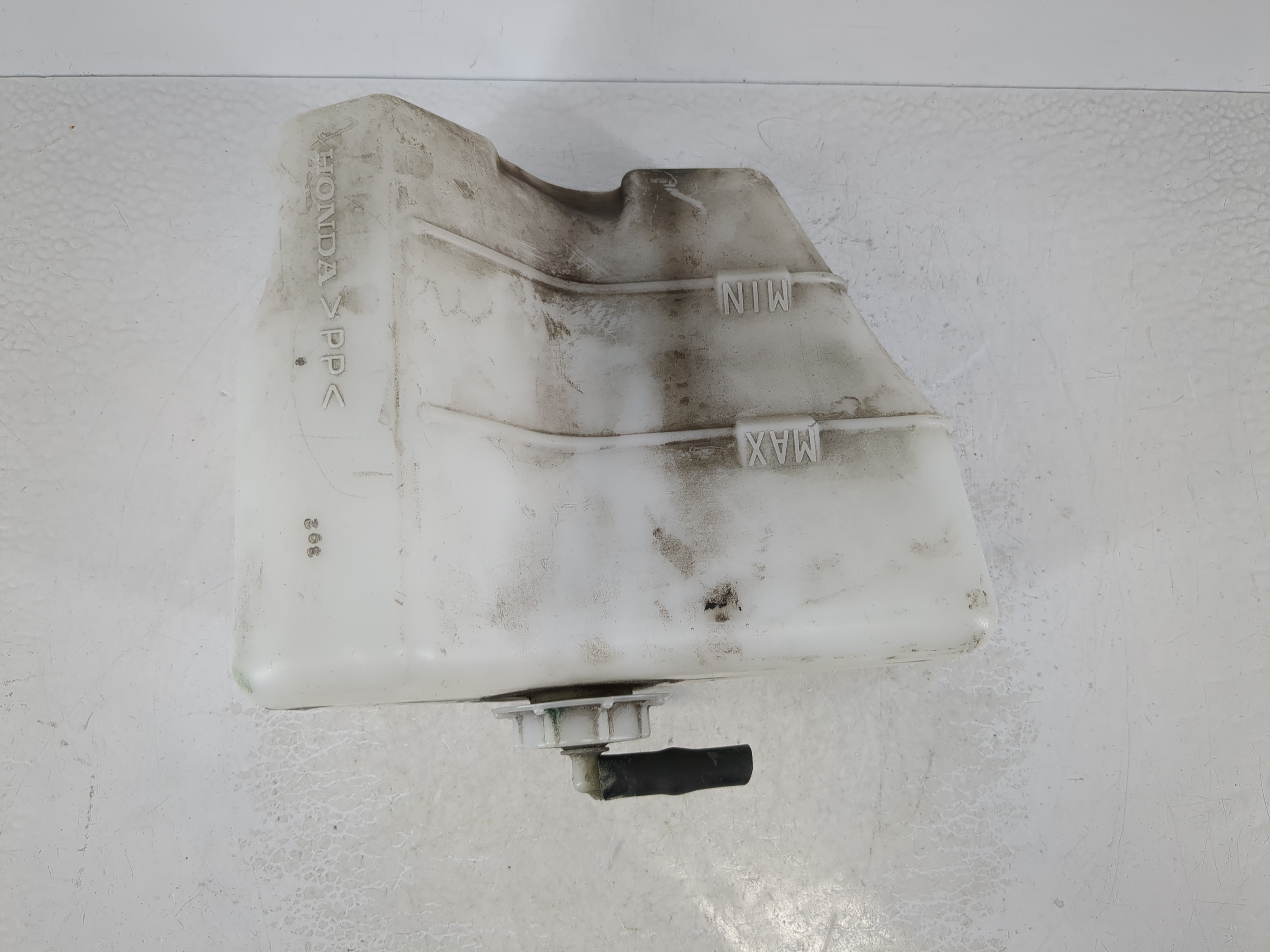 Picture of 2008-2012 Honda Accord Radiator Coolant Overflow Expansion Tank Bottle 863751