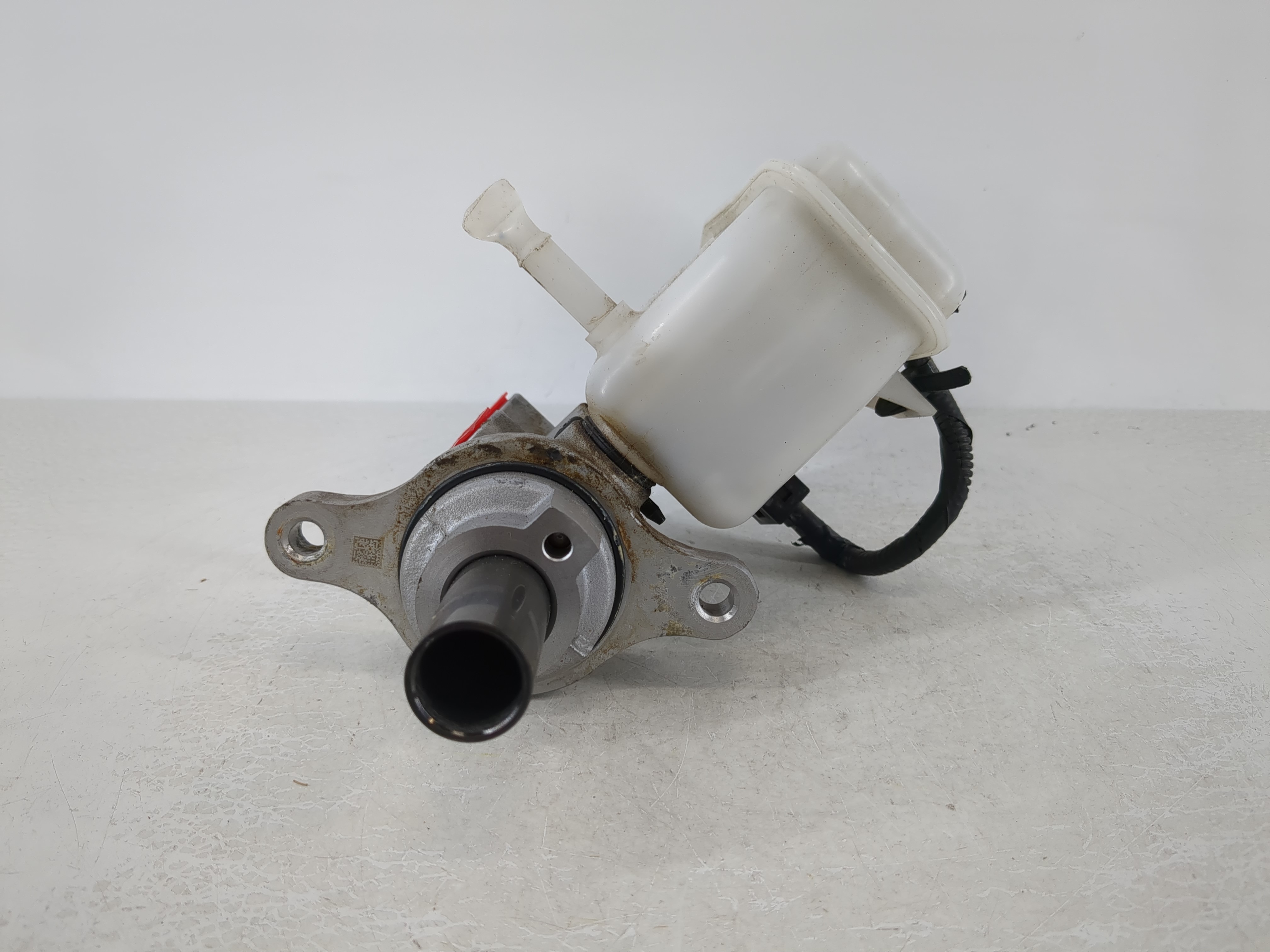 Picture of 2012-2017 Hyundai Veloster Brake Master Cylinder 864017