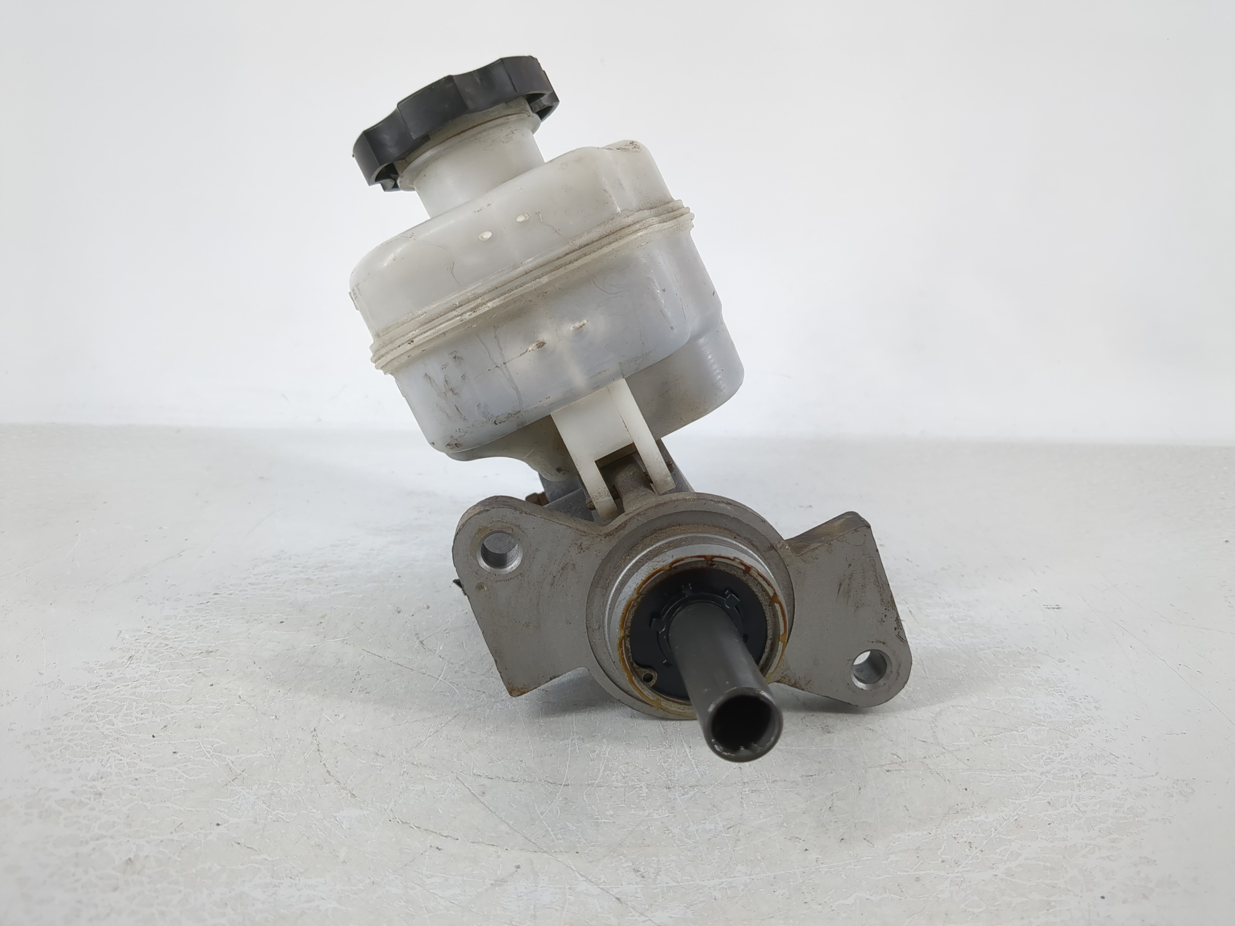 Picture of 2004-2008 Gmc Canyon Brake Master Cylinder 864180