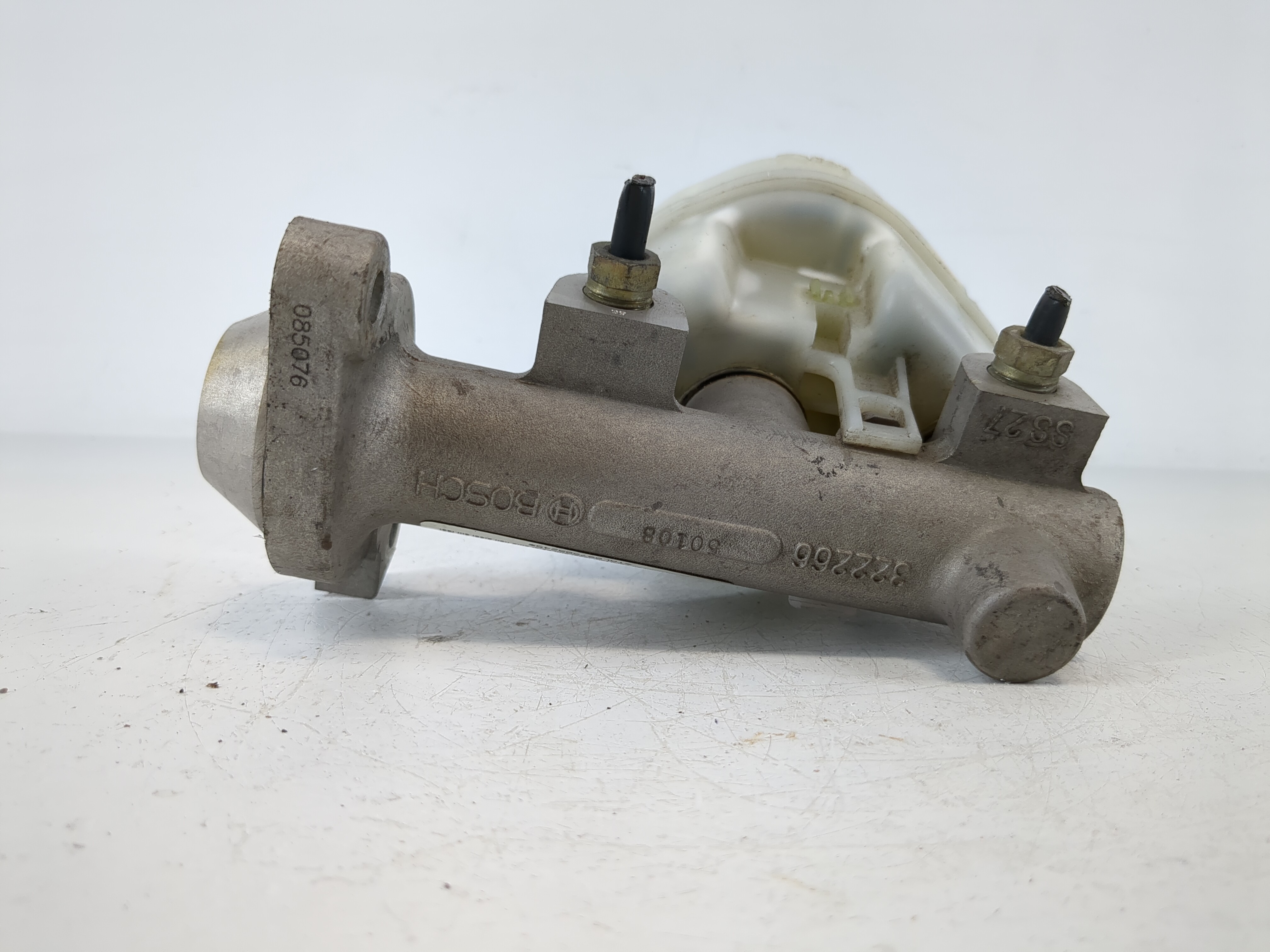 Picture of 2005-2007 Ford Freestyle Brake Master Cylinder 864225