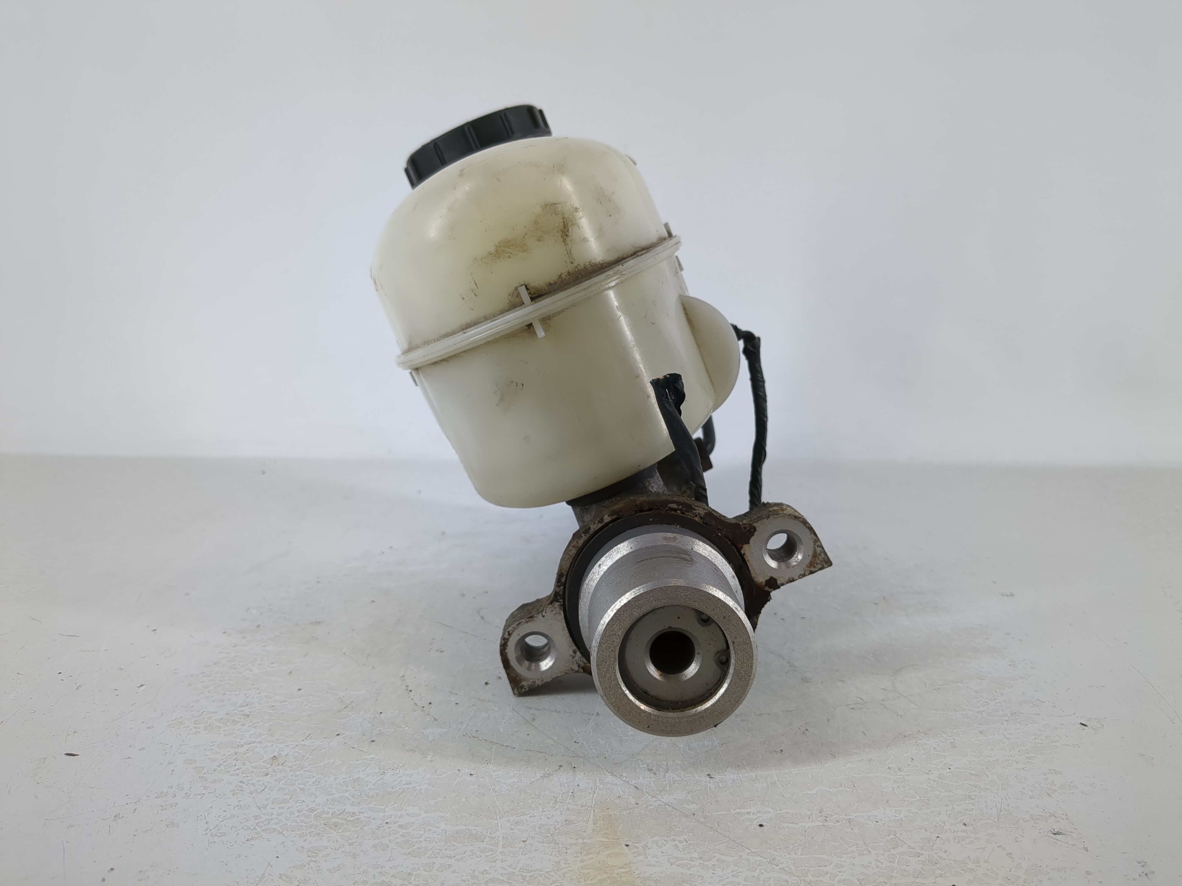 Picture of 2004-2008 Ford F-150 Brake Master Cylinder 864437