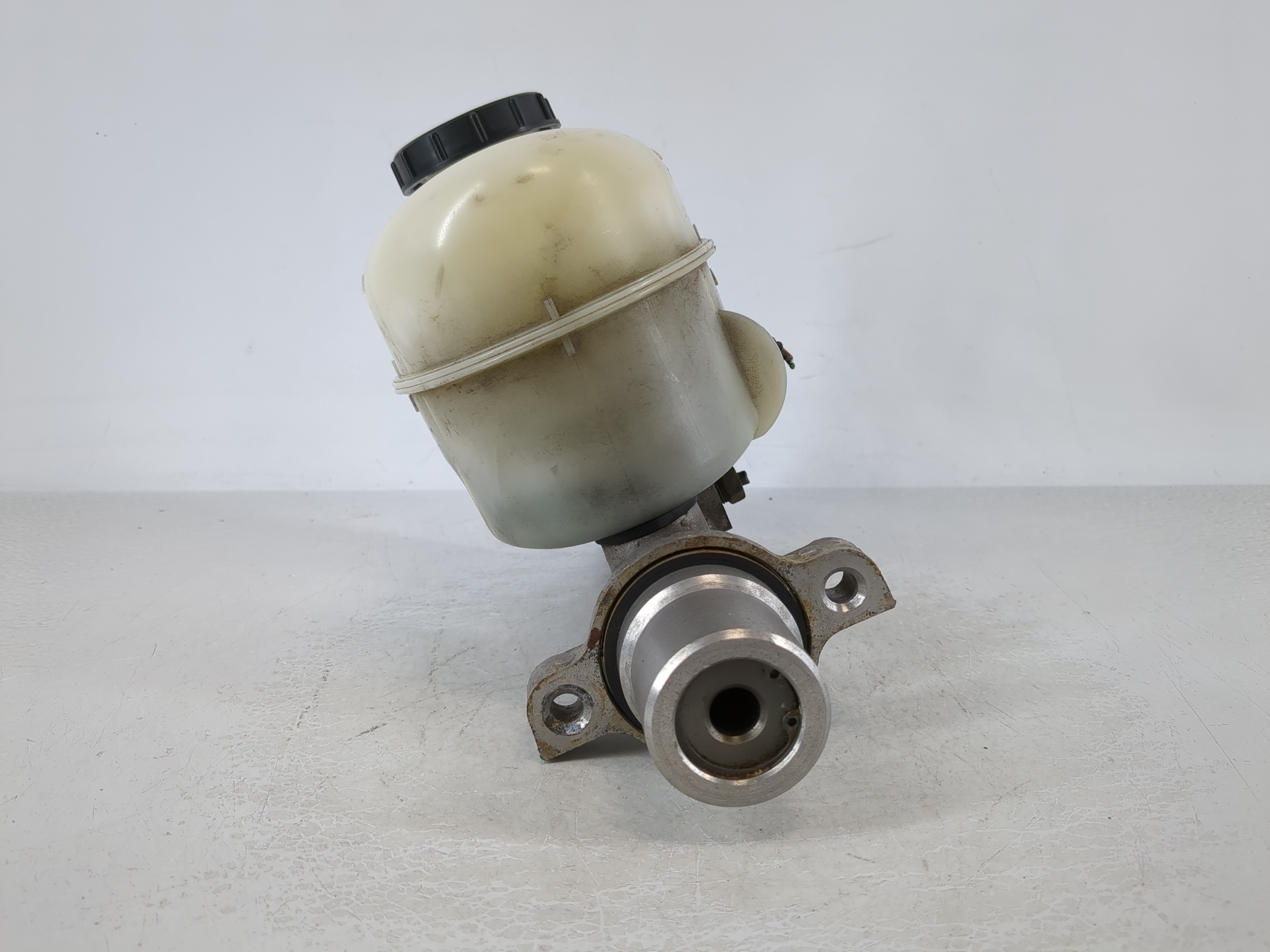 Picture of 2004-2008 Ford F-150 Brake Master Cylinder 864449