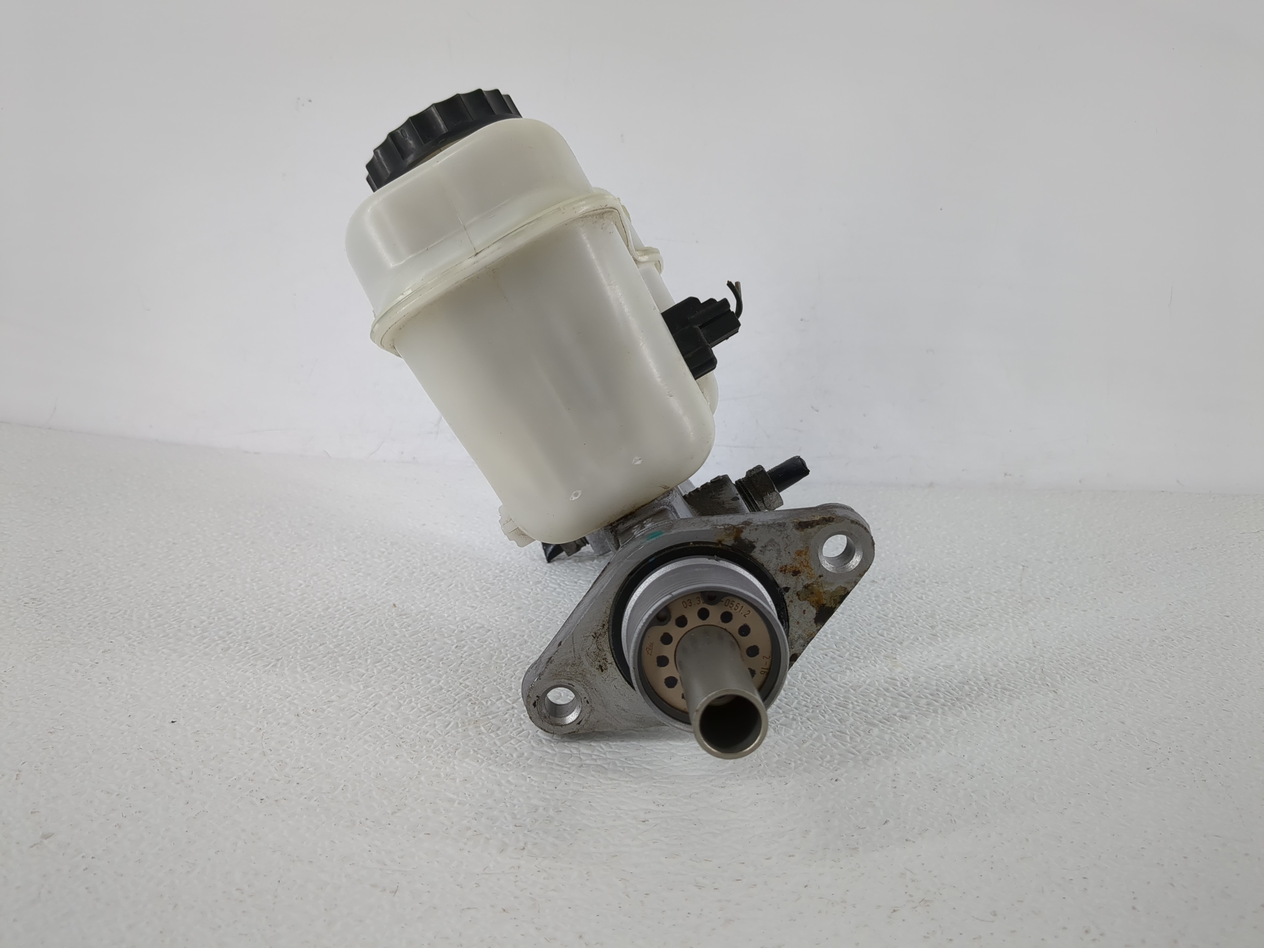 2008-2008 Ford Escape Brake Master Cylinder 864719 - Oemusedautoparts1.com