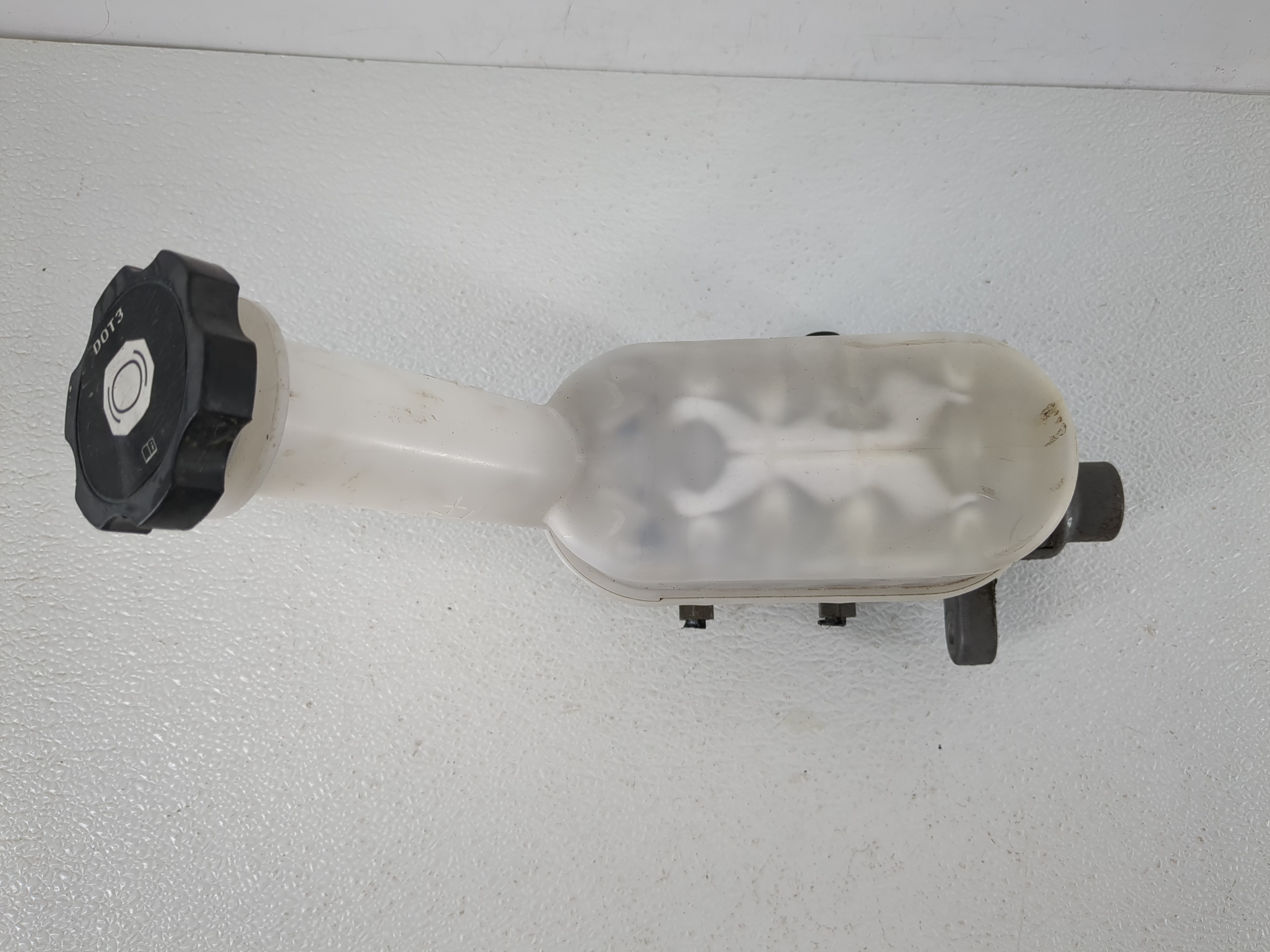 2009-2017 Gmc Acadia Brake Master Cylinder 864740 - Oemusedautoparts1.com