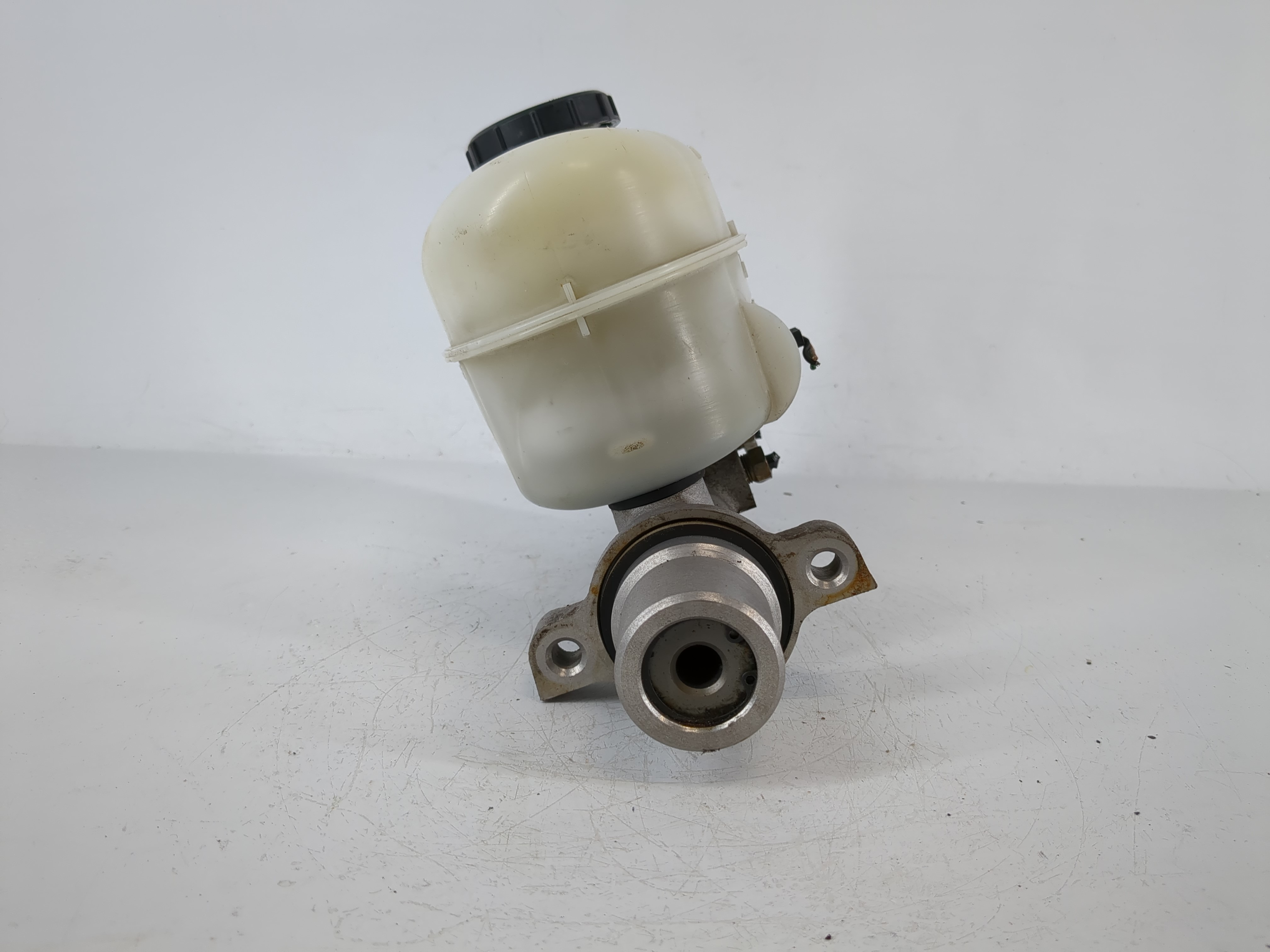 2004-2008 Ford F-150 Brake Master Cylinder 864774 - Oemusedautoparts1.com