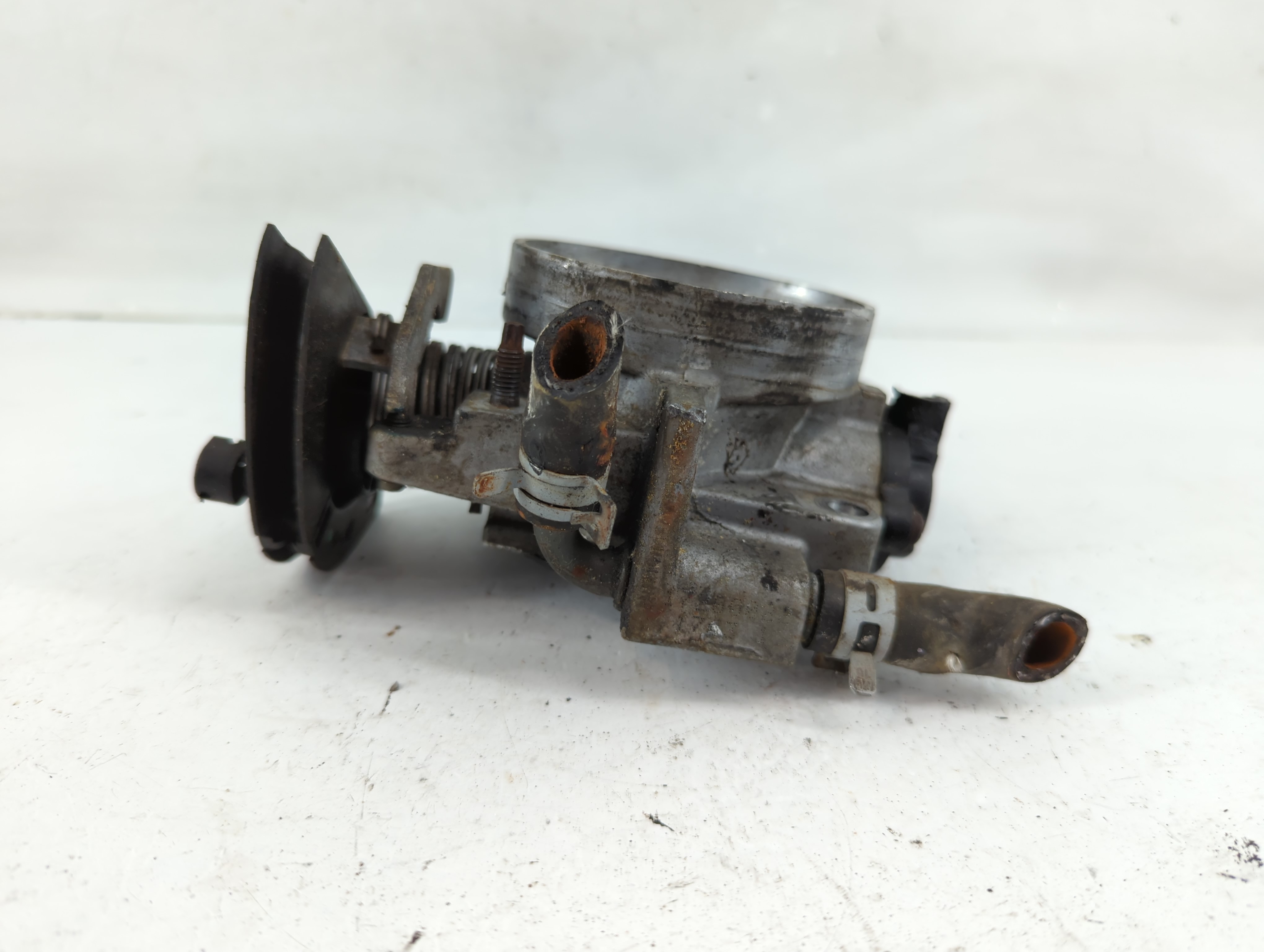 2000-2005 Pontiac Grand Am Throttle Body 867553 - Oemusedautoparts1.com