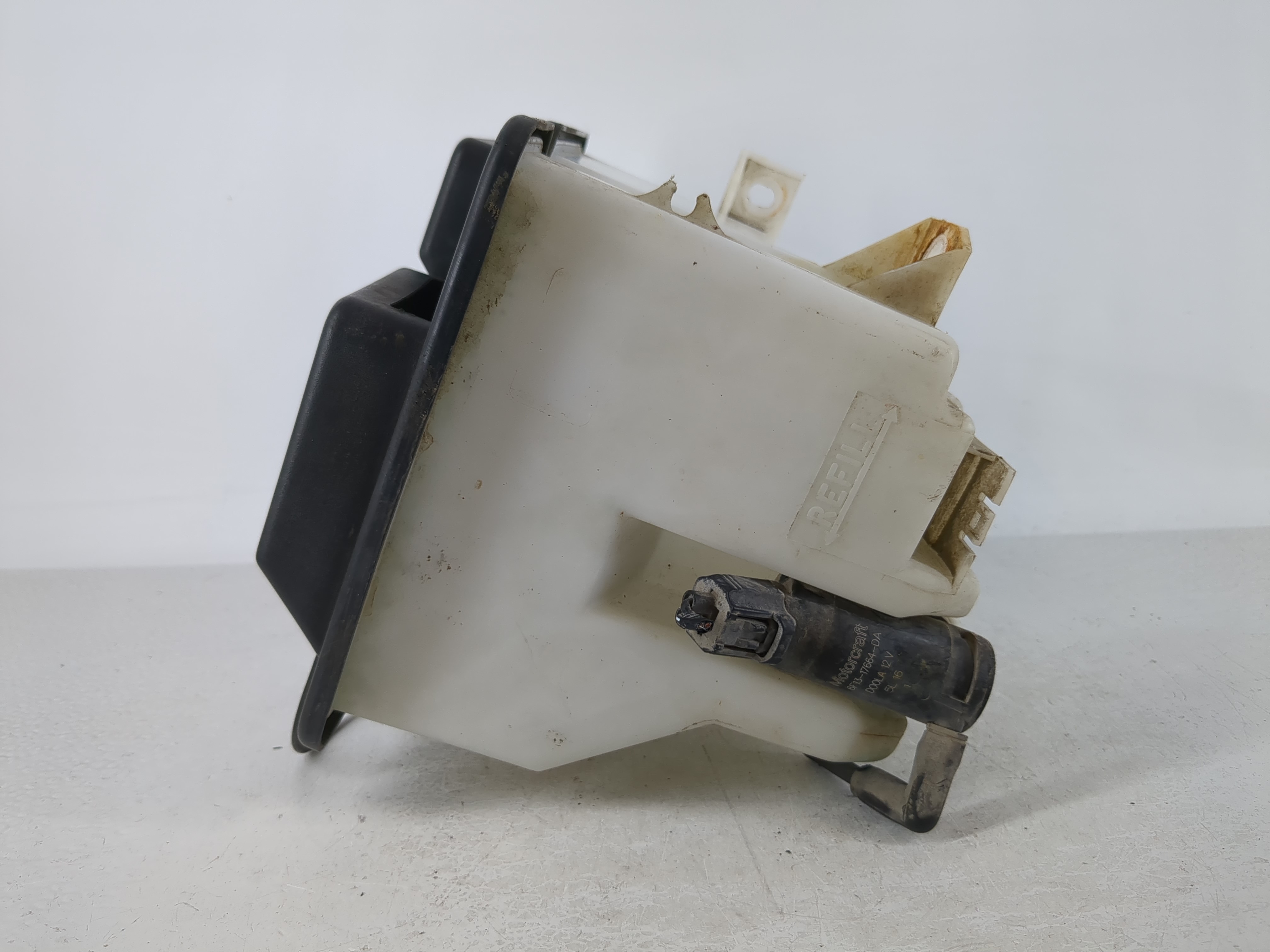 1998-2006 Ford F-150 Windshield Washer Fluid Reservoir Bottle Oem 869081 - Oemusedautoparts1.com