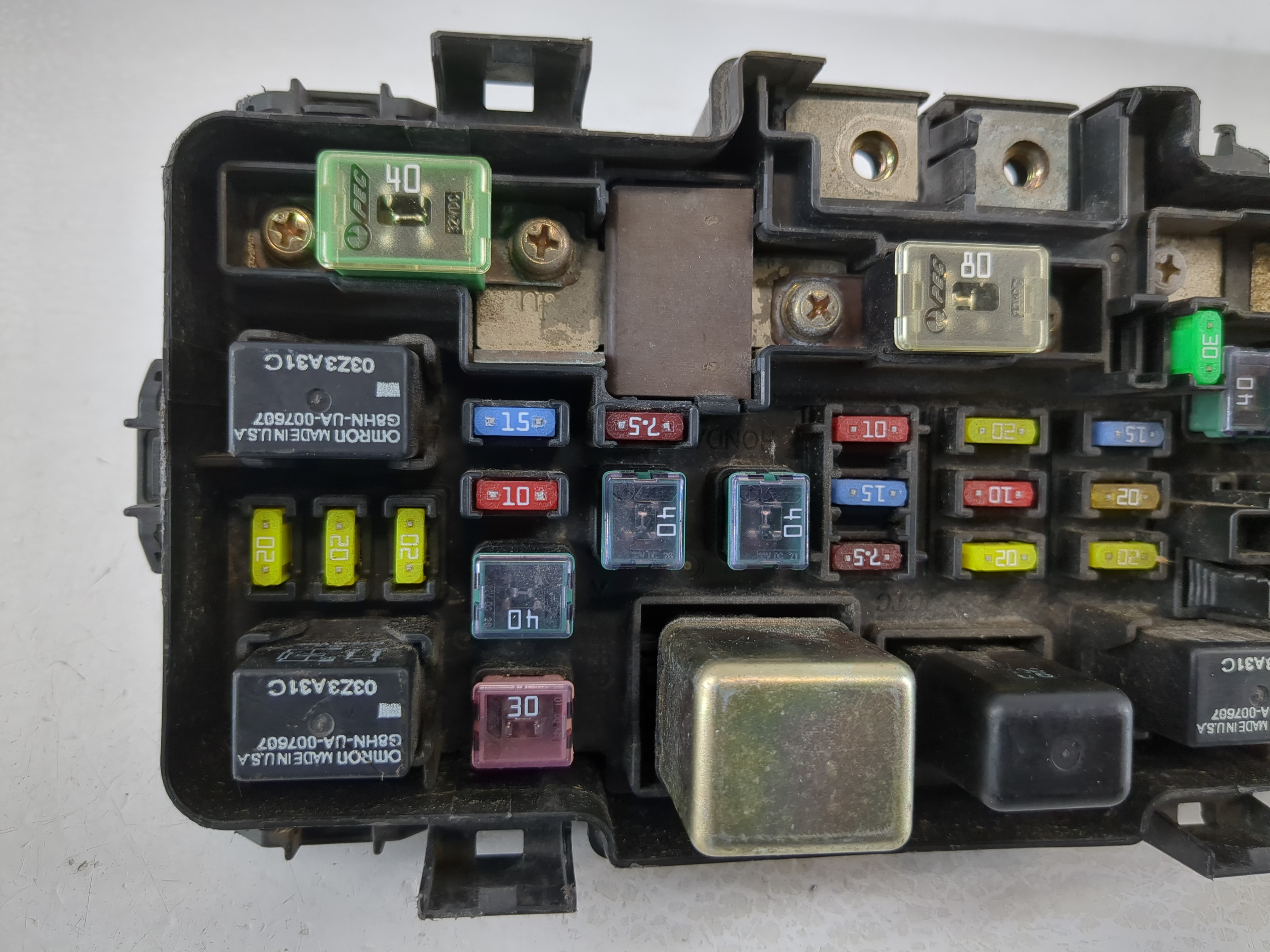 Picture of 2001-2005 Honda Civic Fusebox Fuse Box Relay Module 869860
