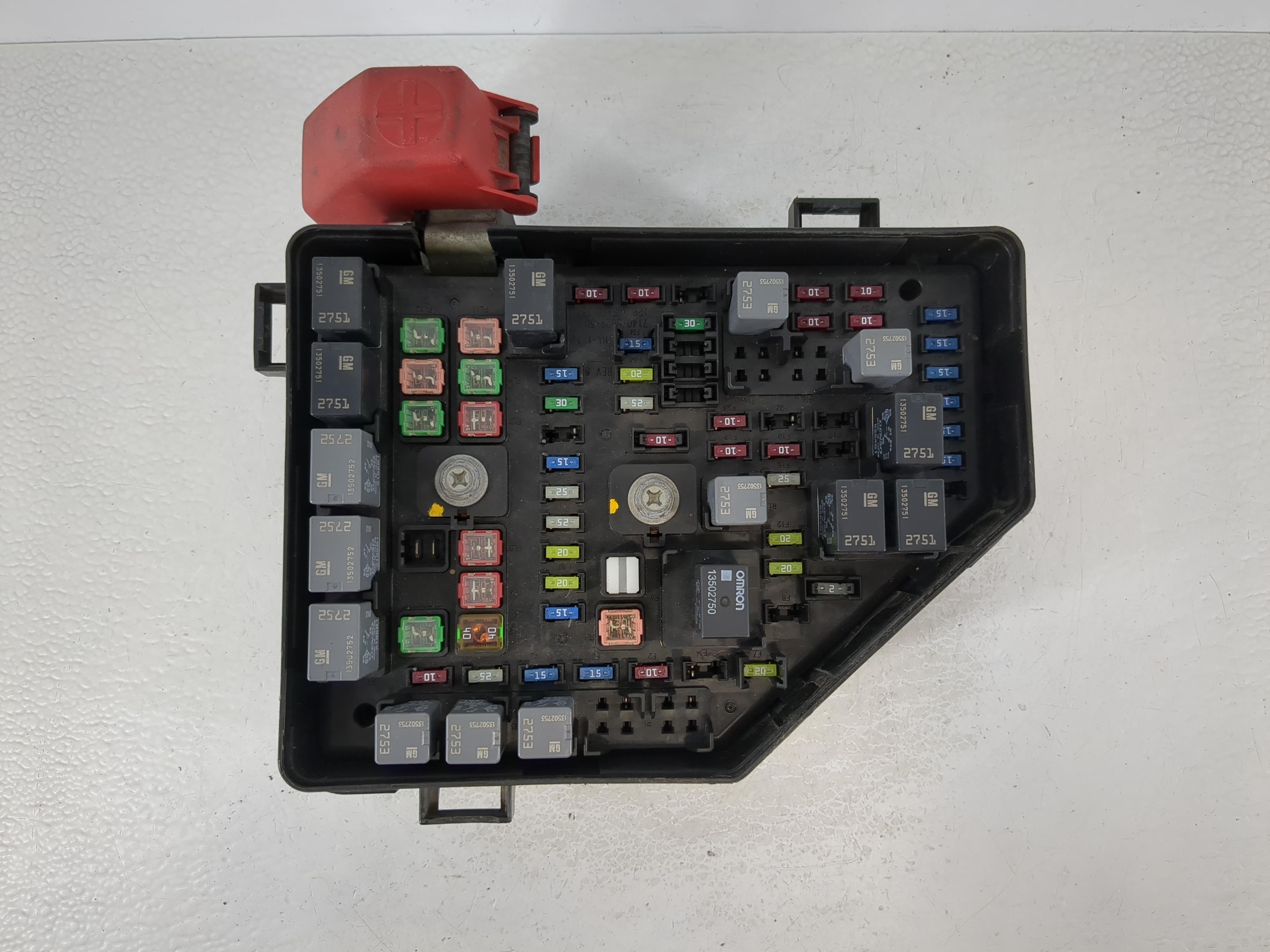 2010-2011 Buick Enclave Fusebox Fuse Box Relay Module 869895 - Oemusedautoparts1.com