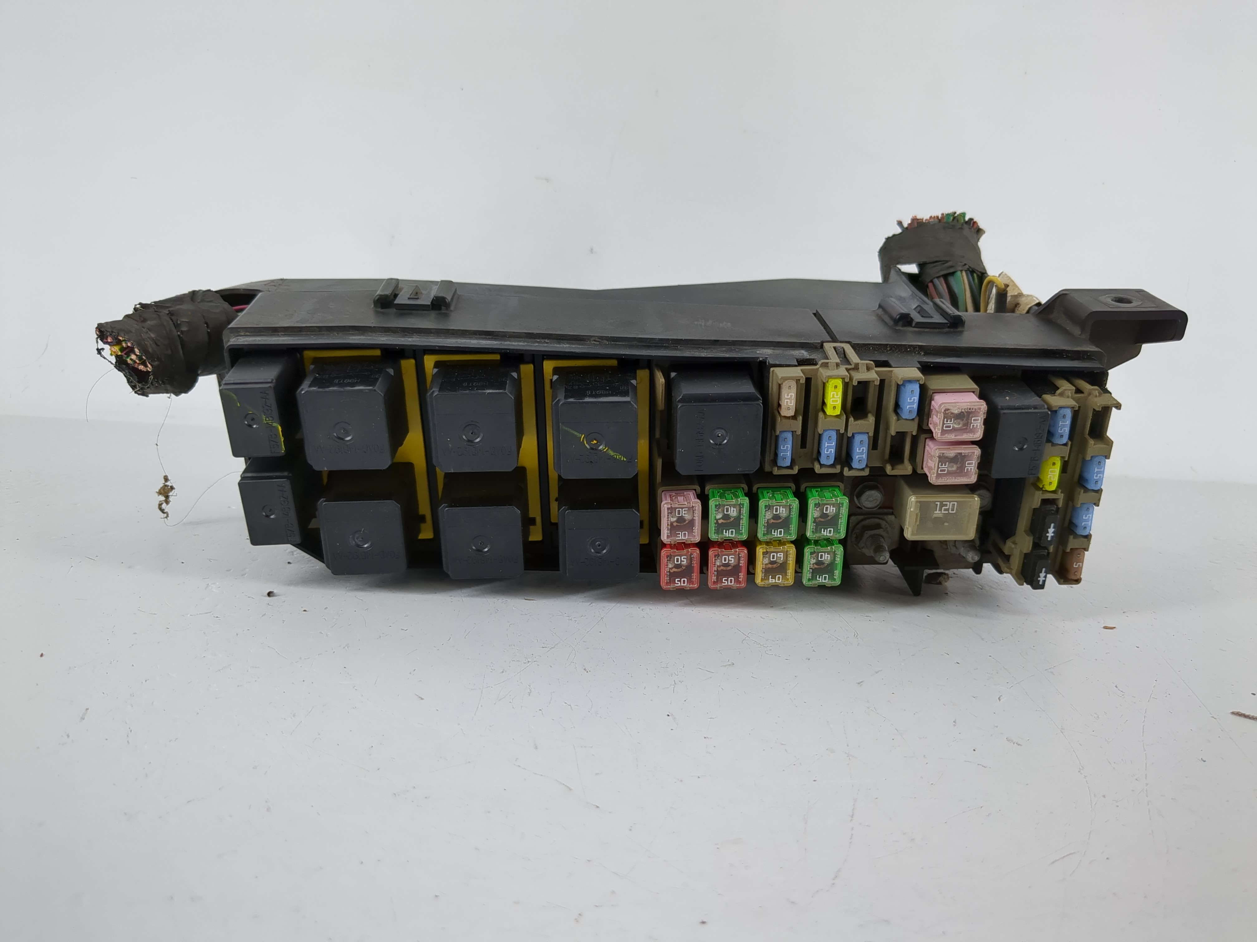 2001-2004 Ford Escape Fusebox Fuse Box Relay Module 869946 - Oemusedautoparts1.com