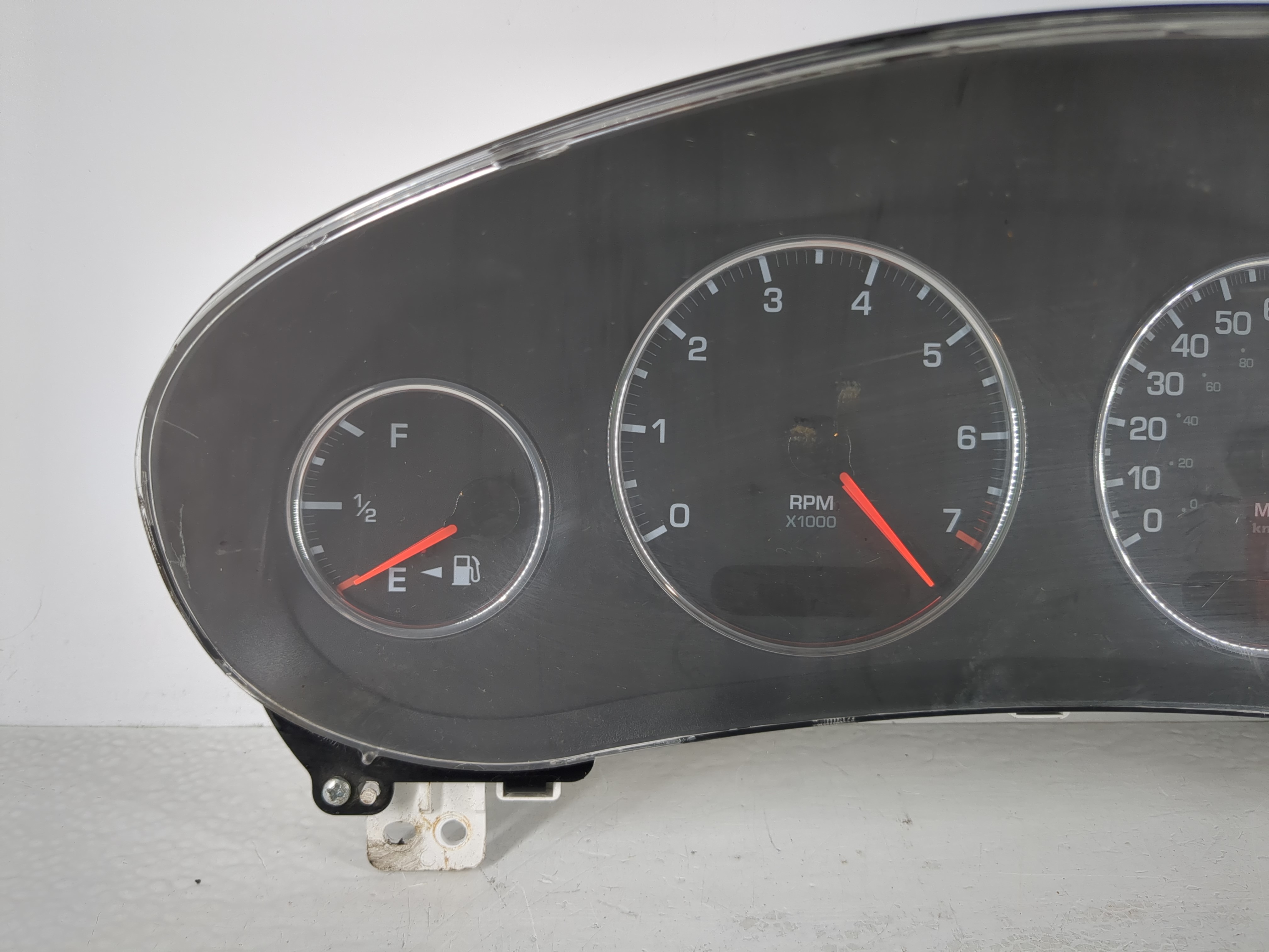 Picture of 2000-2004 Chrysler Concorde Speedometer Instrument Cluster Gauges 871134