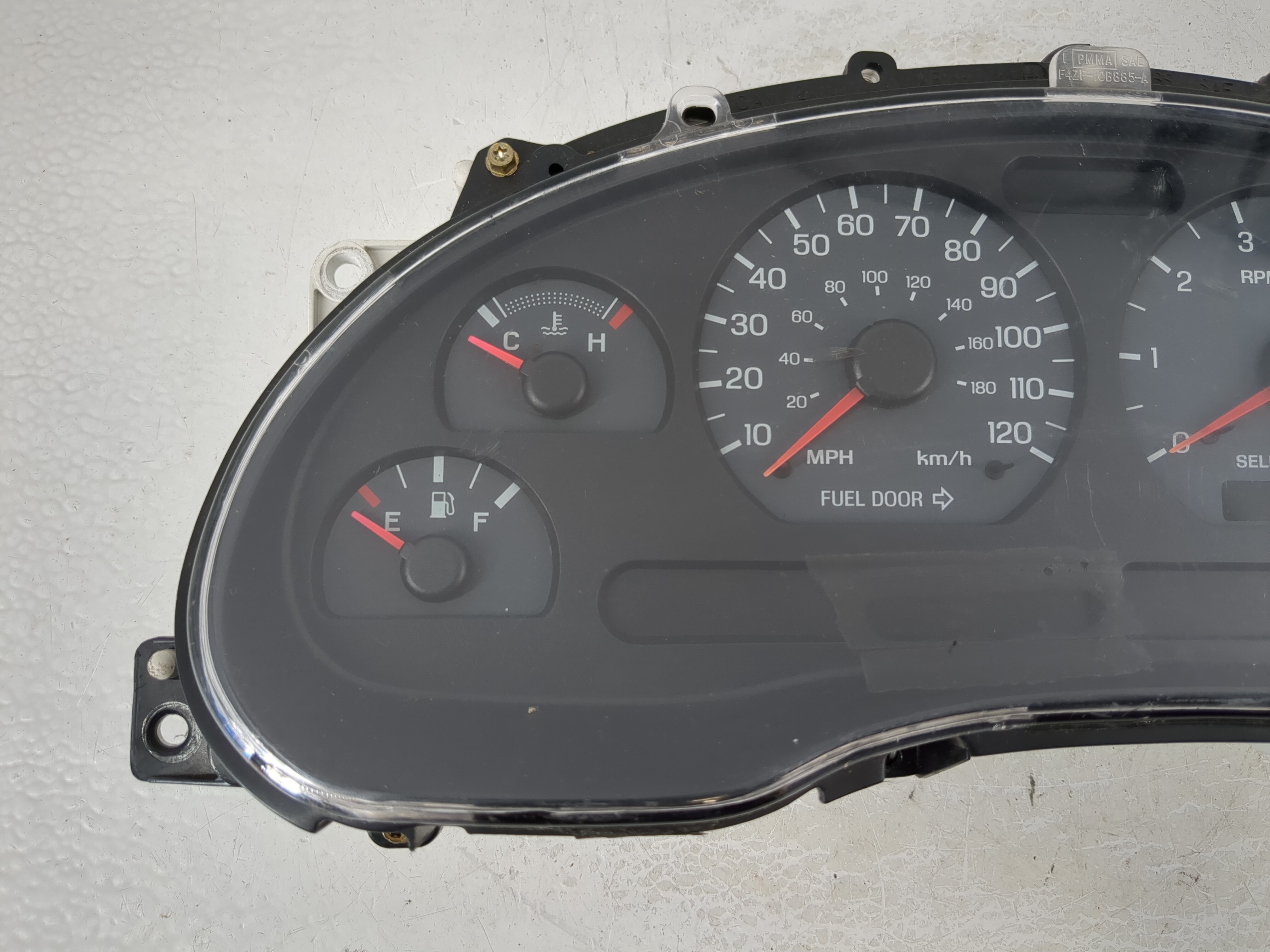 Picture of 2002-2004 Ford Mustang Speedometer Instrument Cluster Gauges 871578