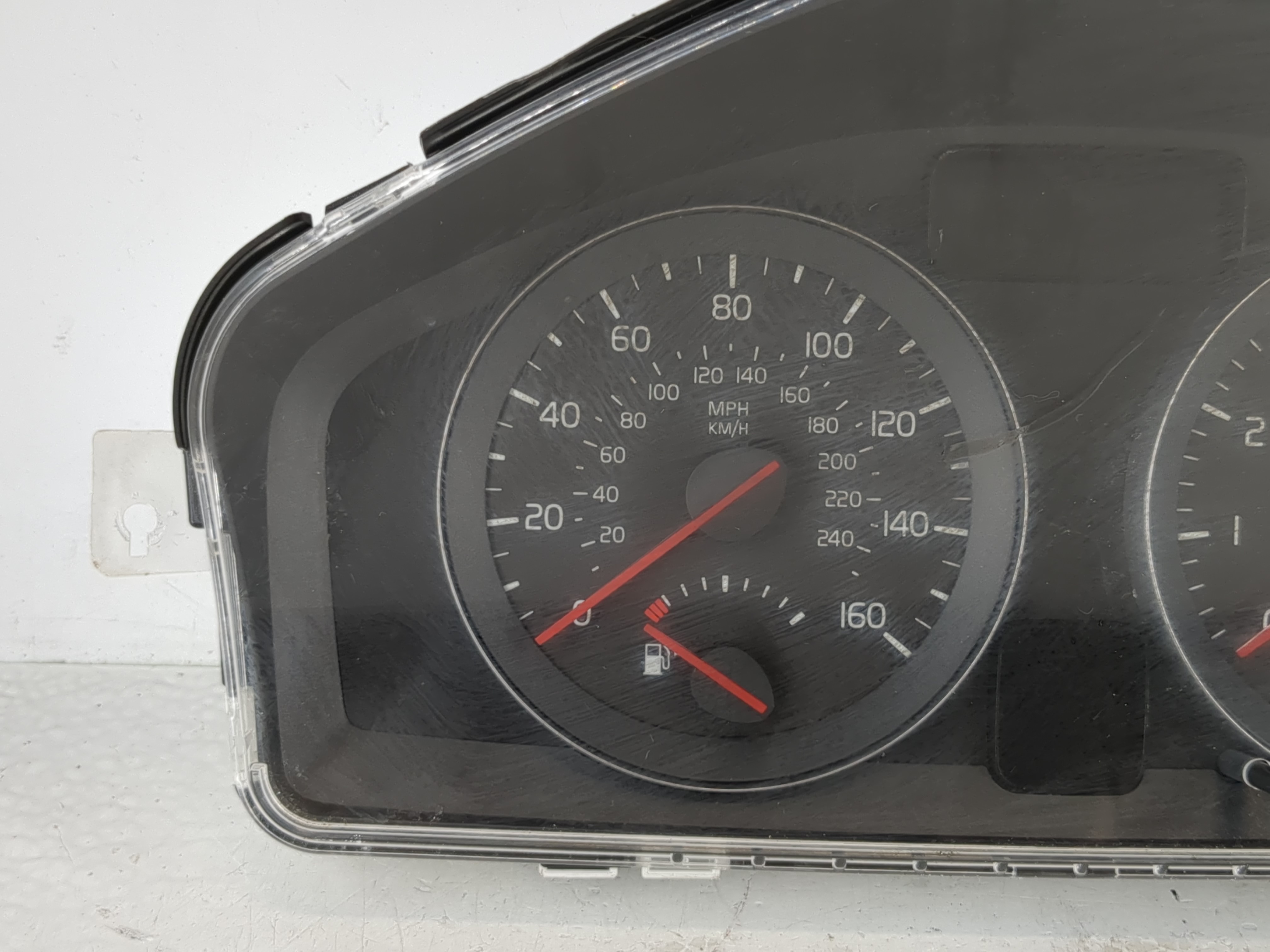 Picture of Volvo V40 Speedometer Instrument Cluster Gauges 871653