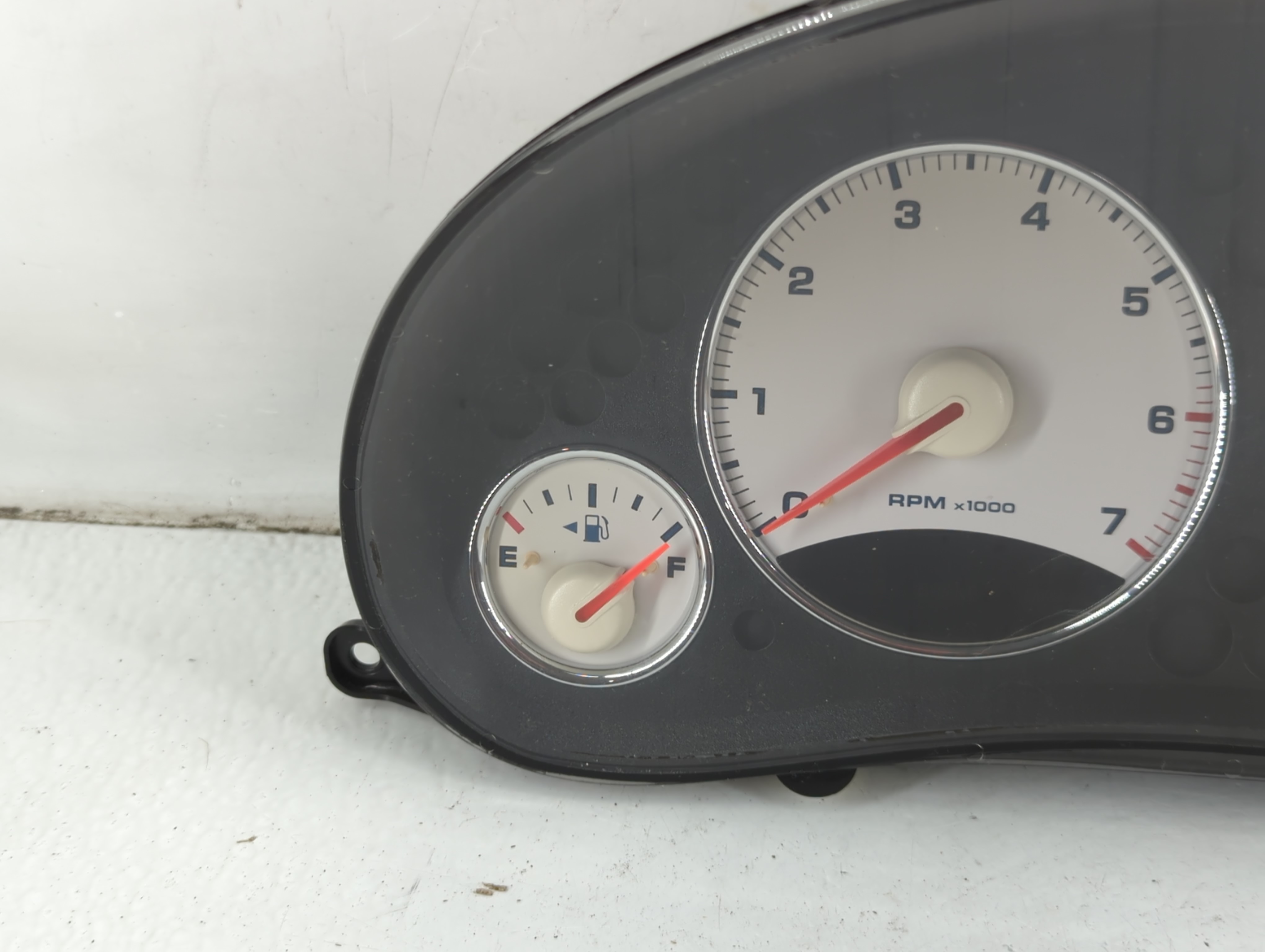 Picture of 2002-2002 Jeep Liberty Speedometer Instrument Cluster Gauges 871723