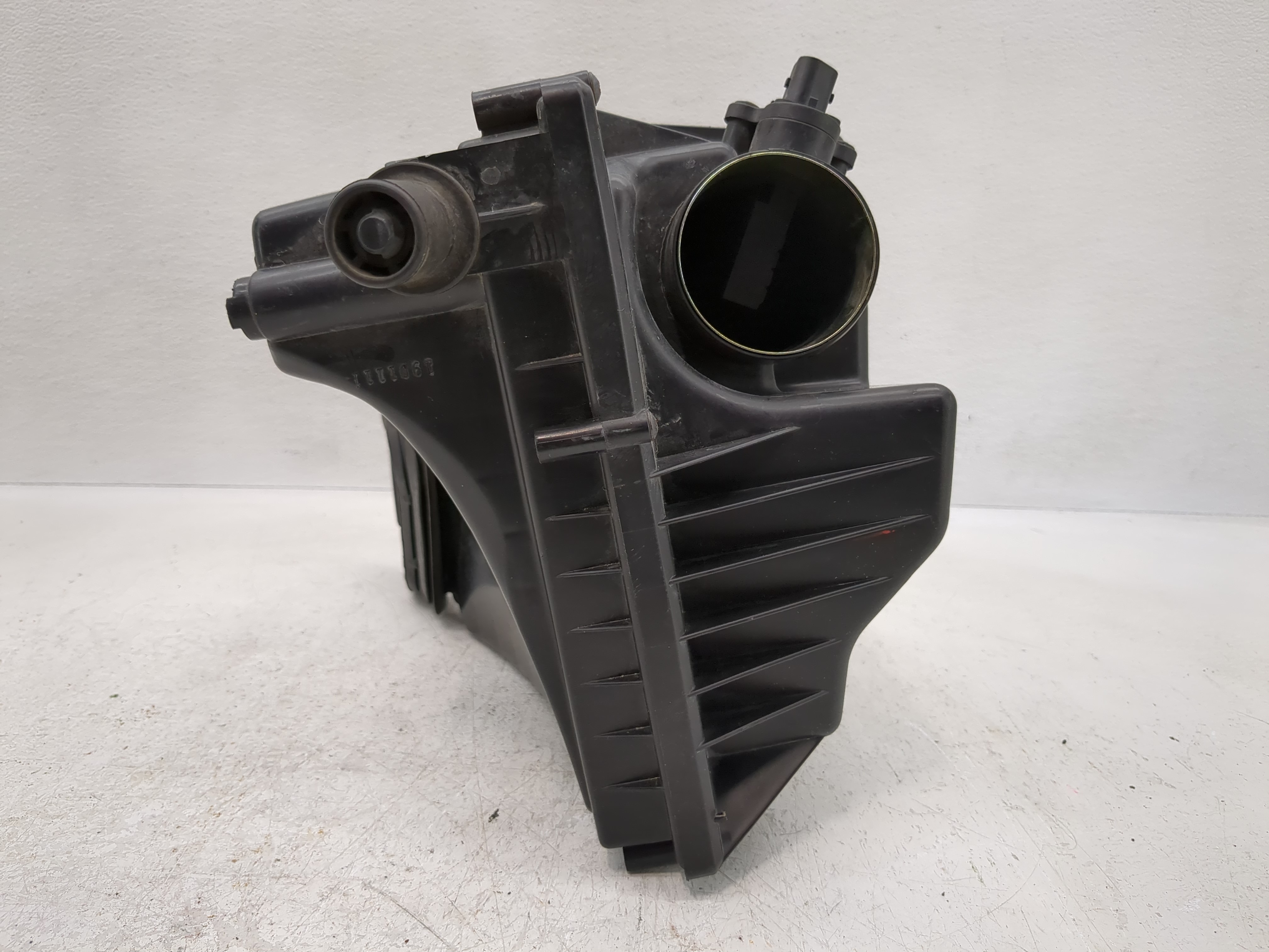 Picture of 2011-2012 Chevrolet Cruze Air Cleaner Intake-duct Hose Tube 873099