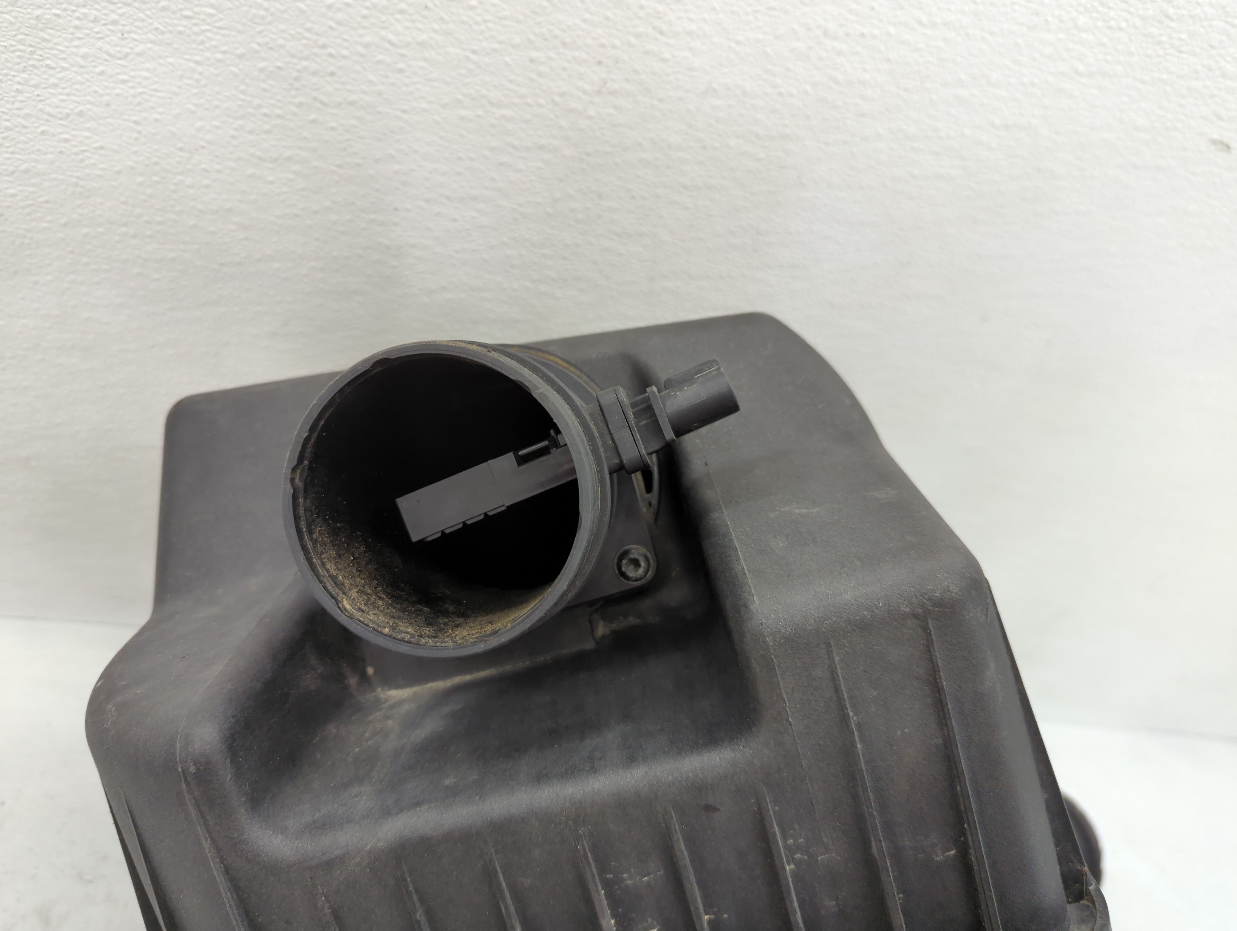 Picture of 2009-2011 Buick Enclave Air Cleaner Intake-duct Hose Tube 873535