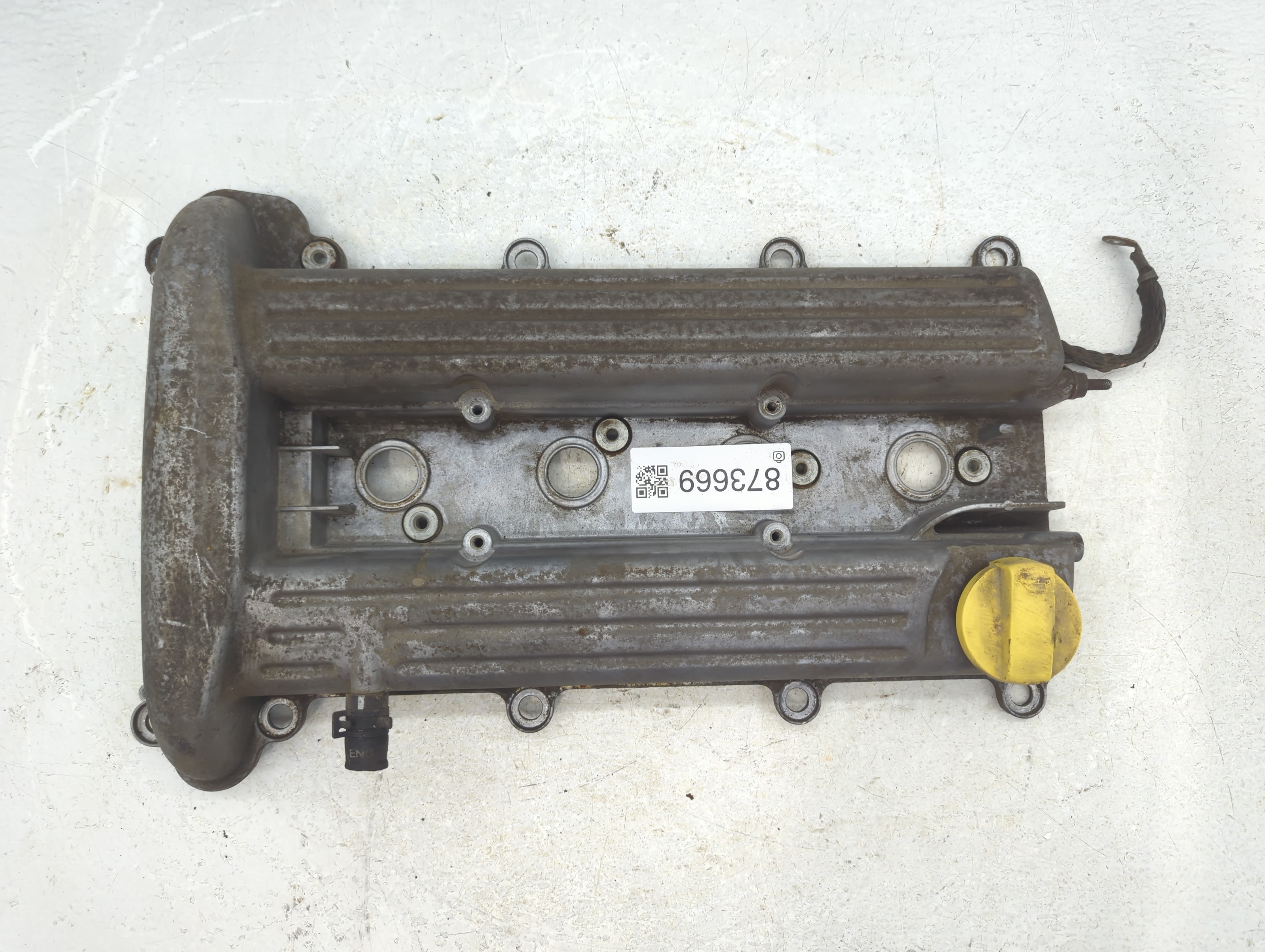 2005 Chevrolet Cavalier Driver Left Cylinder Head Valve Cover 873669 - Oemusedautoparts1.com