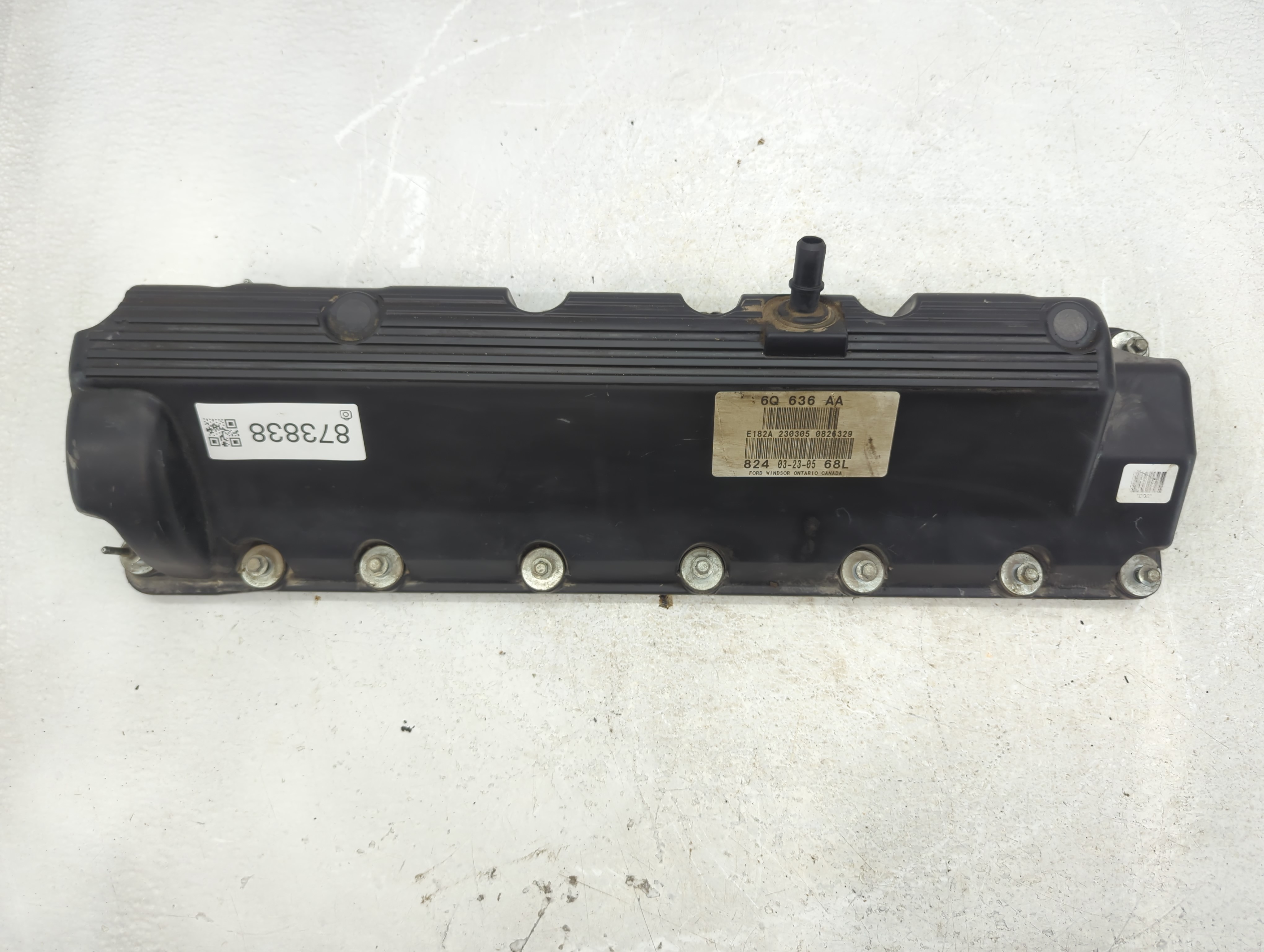2006 Ford E-350 Super Duty Passenger Right Cylinder Head Valve Cover 873838 - Oemusedautoparts1.com