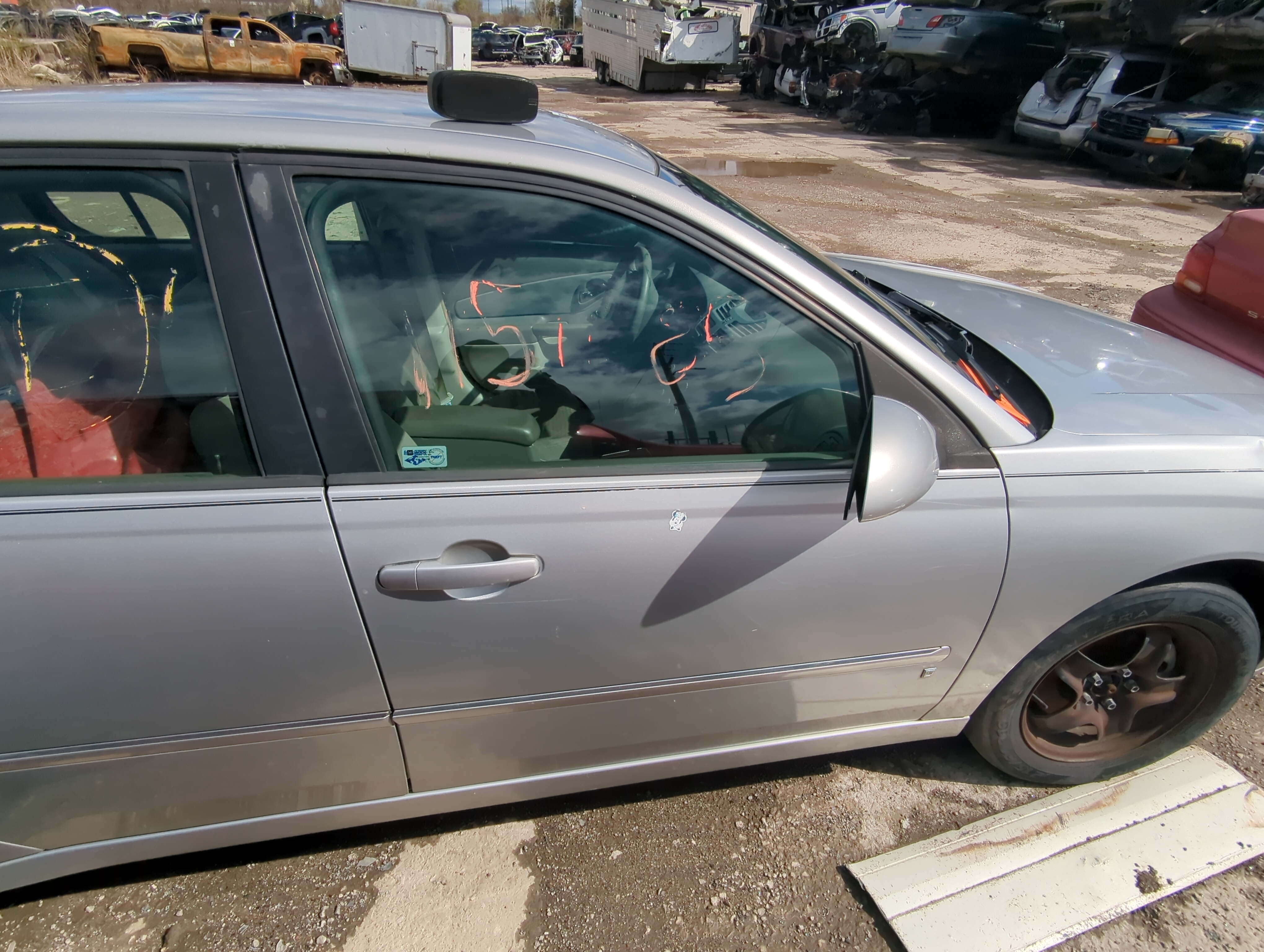 2006 Chevrolet Malibu Front Right Passenger Interior Door Panel Trim 873942 - Oemusedautoparts1.com