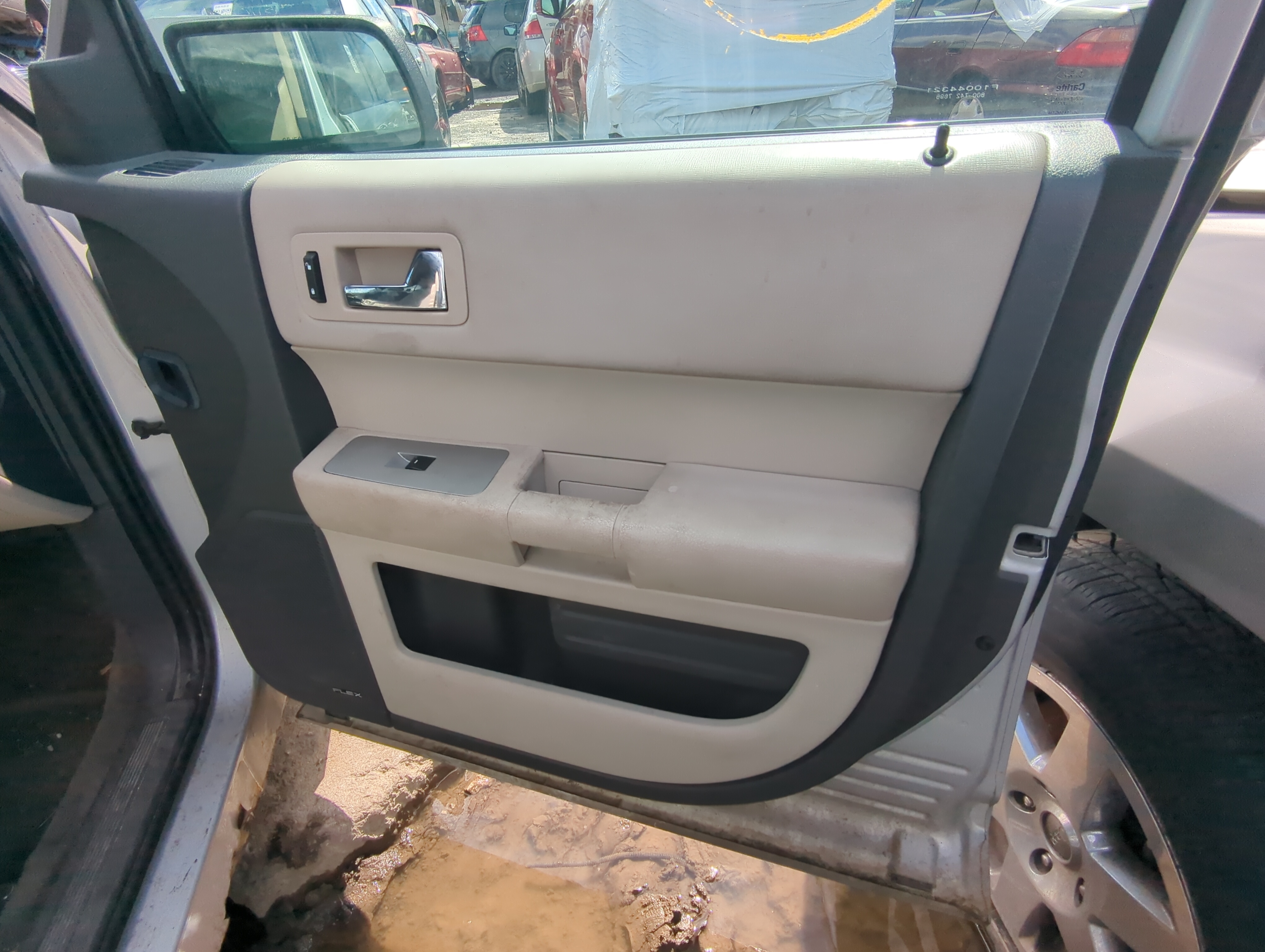 Picture of 2011 Ford Flex Front Right Passenger Interior Door Panel Trim 874141