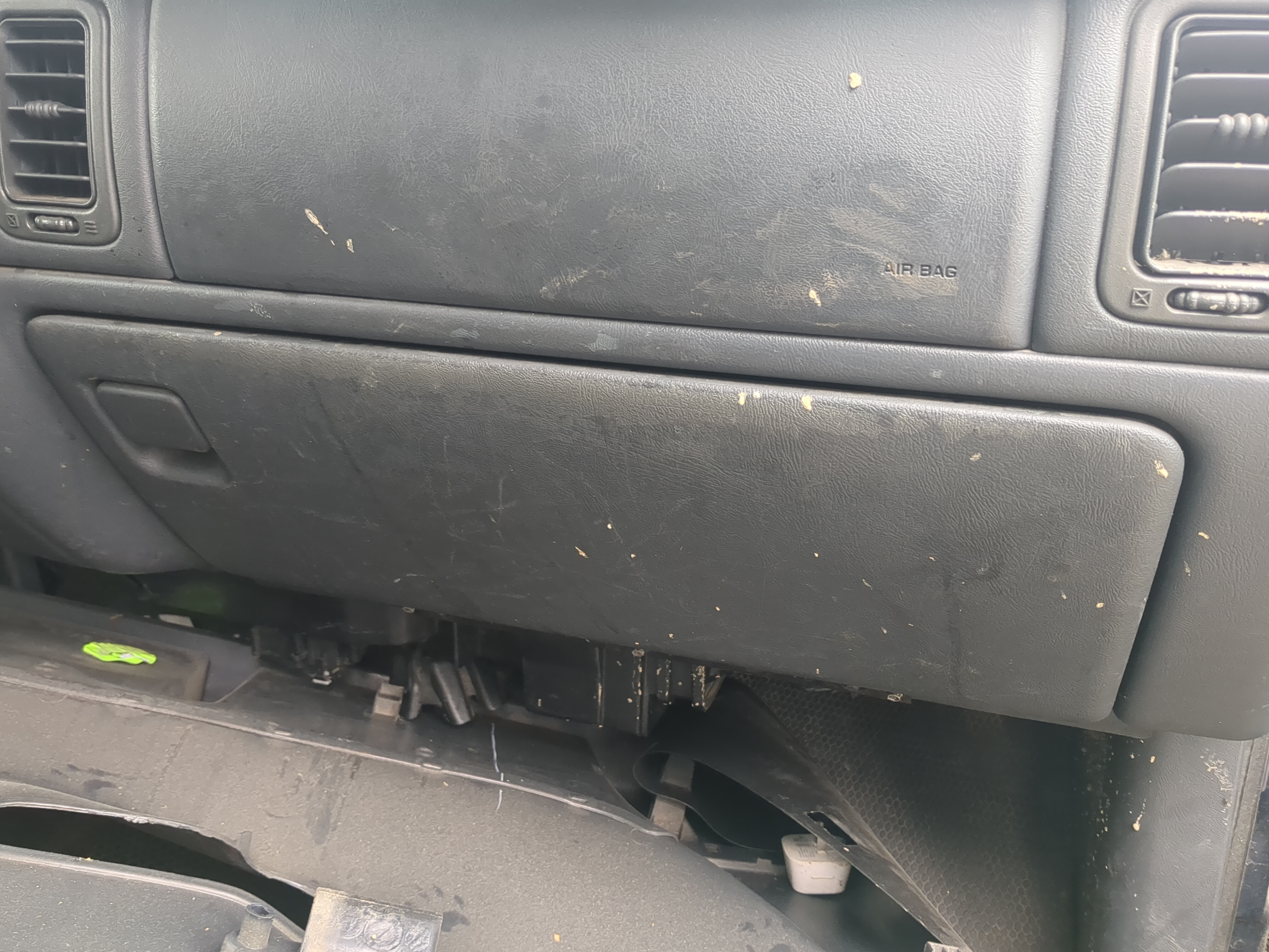 2001 CHEVROLET SILVERADO 1500 PICKUP Passenger Glove Box Door Storage Compartment - Oemusedautoparts1.com