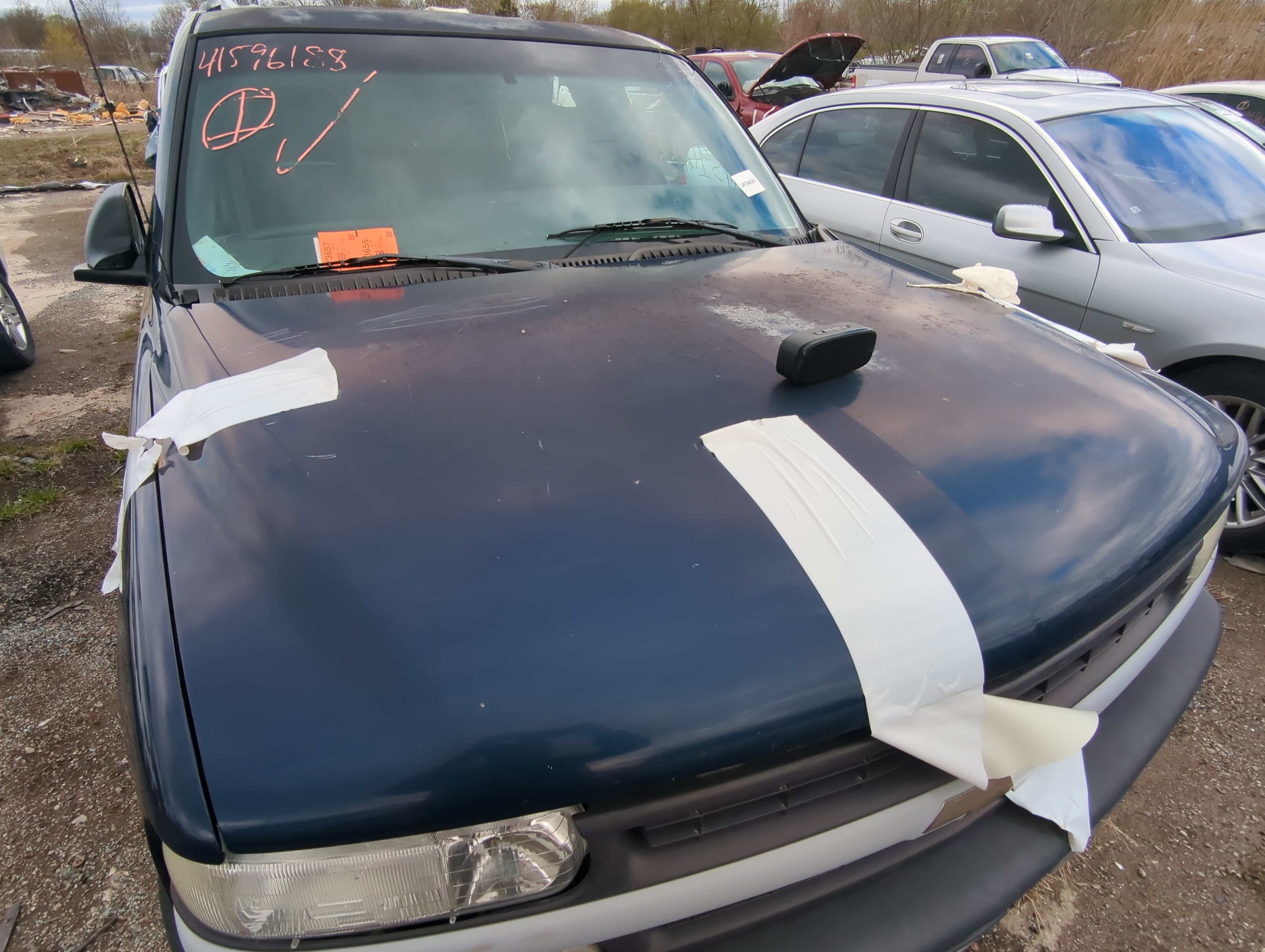 2001 Chevrolet Silverado 1500 Pickup Hood Oem 874290 - Oemusedautoparts1.com