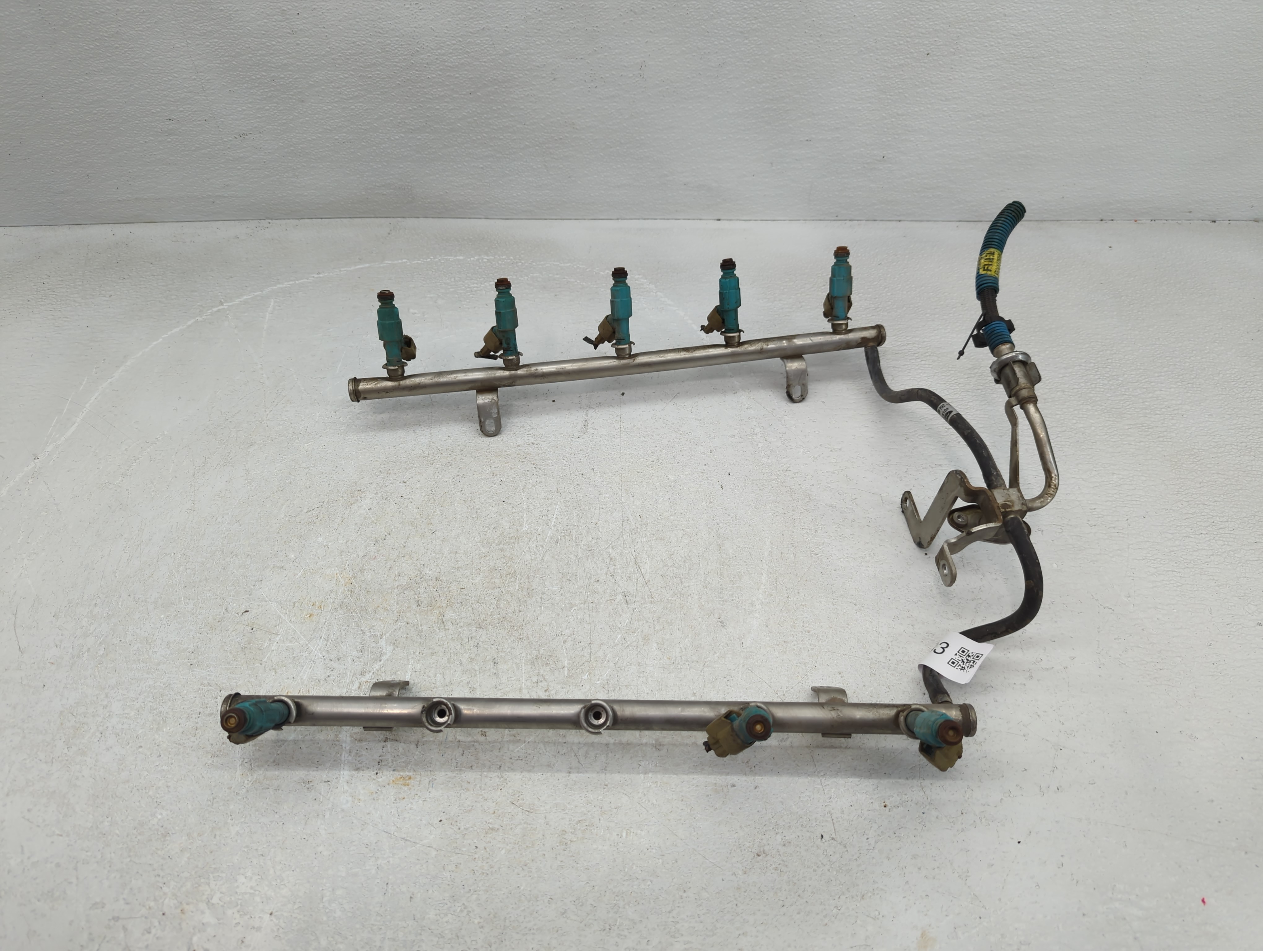 2006 Ford E-350 Super Duty Fuel Injector 874333 - Oemusedautoparts1.com