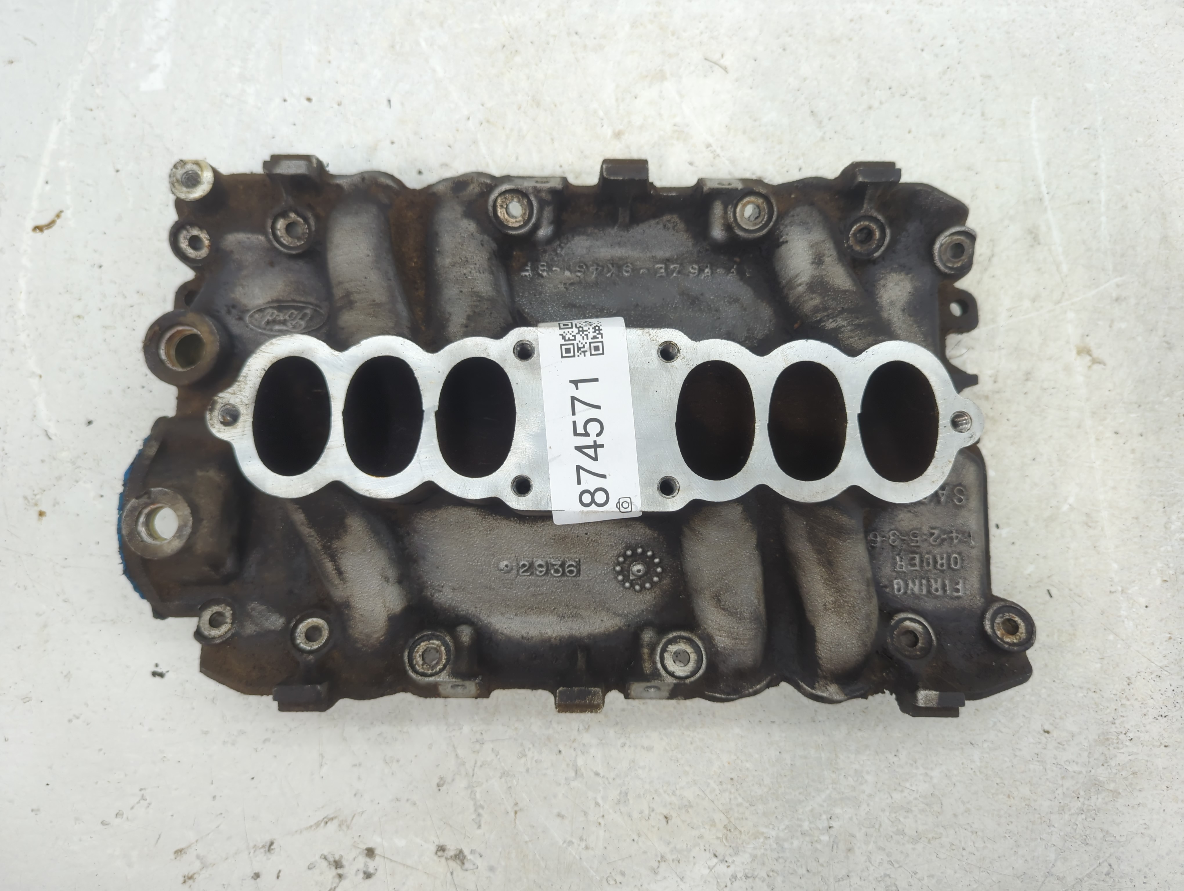 1997 Ford Thunderbird Passenger Right Cylinder Head Valve Cover 874571 - Oemusedautoparts1.com