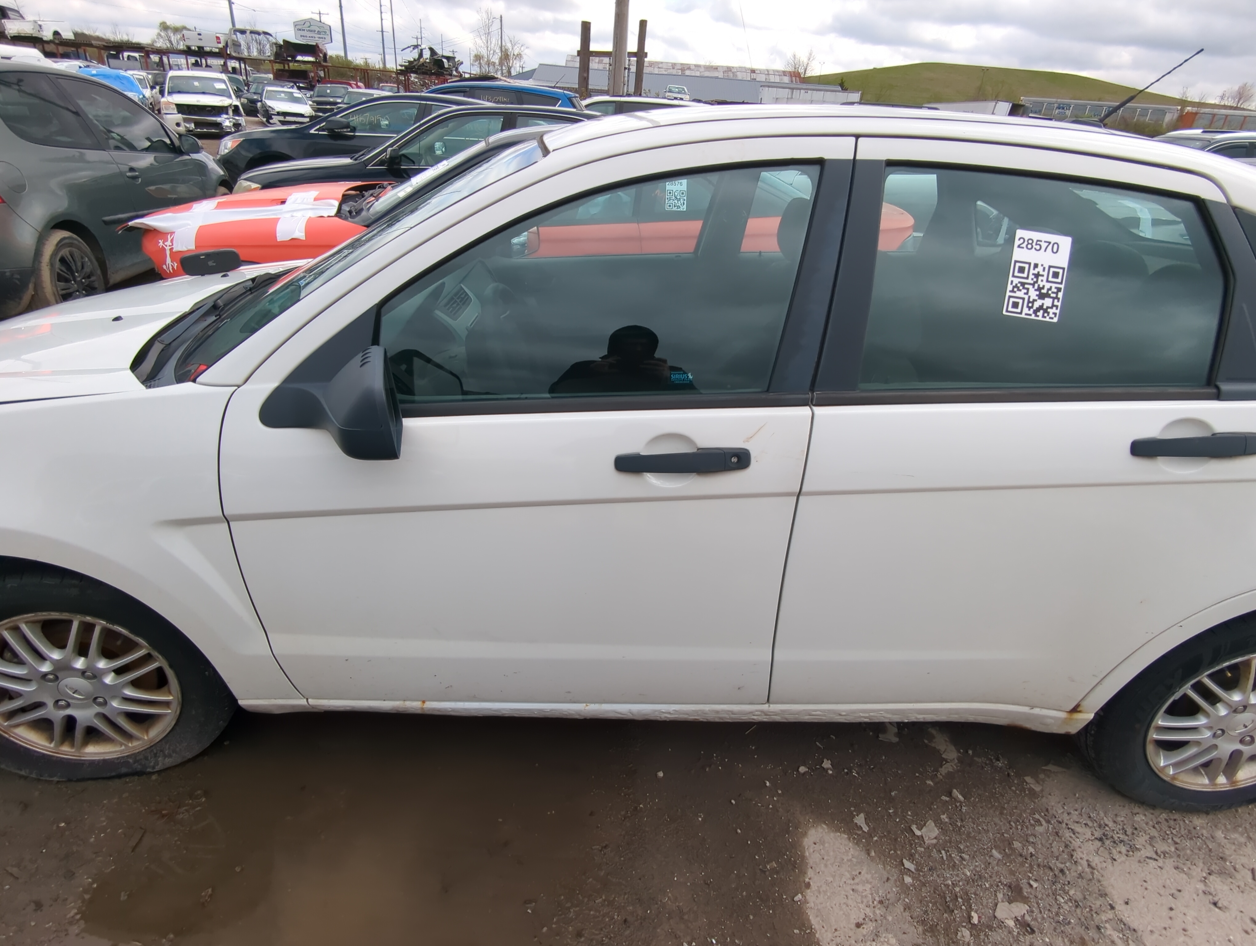 Picture of 2008-2011 Ford Focus Driver Front Door Oem 874616