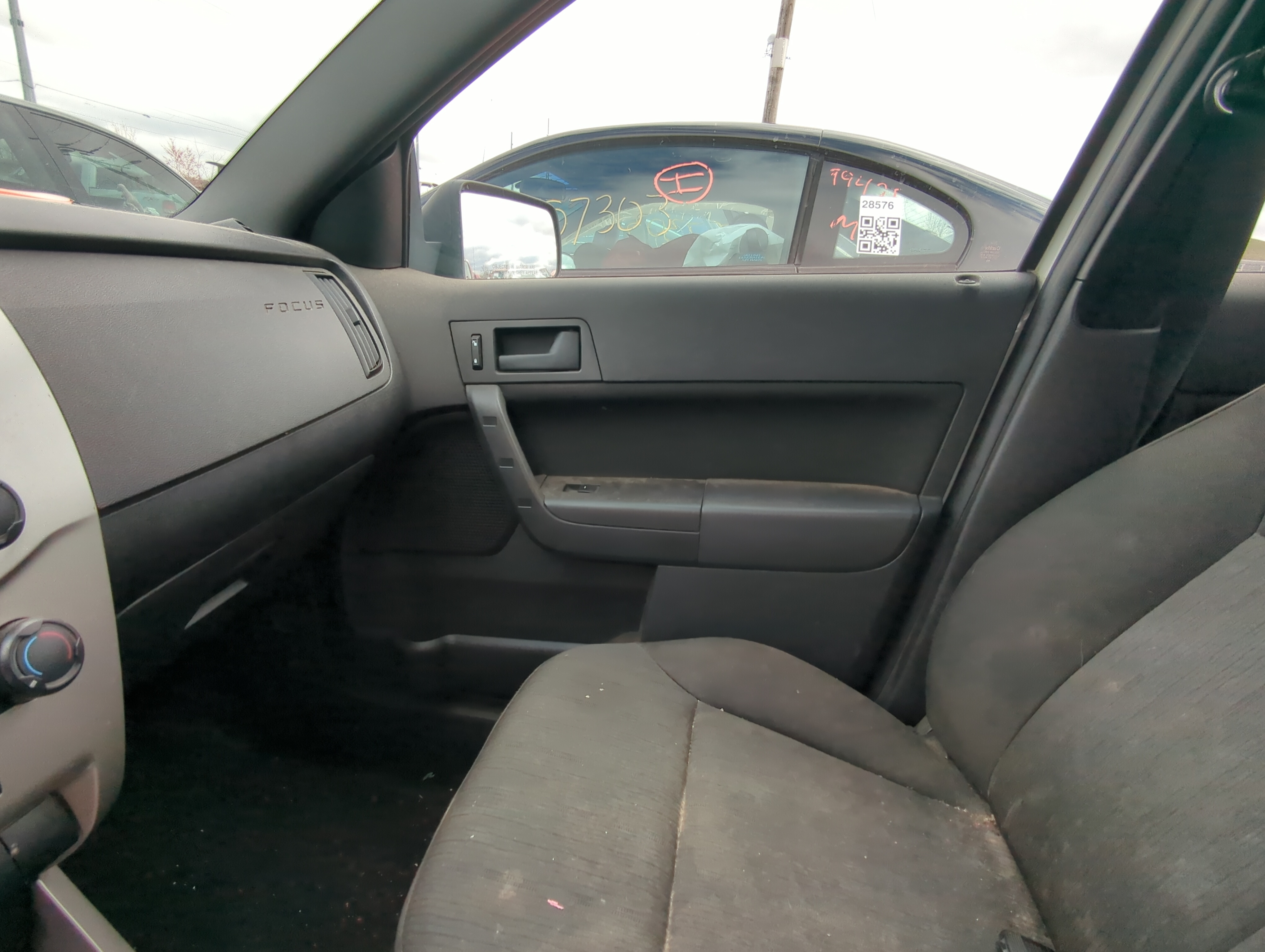 Picture of 2009 Ford Focus Front Right Passenger Interior Door Panel Trim 874683