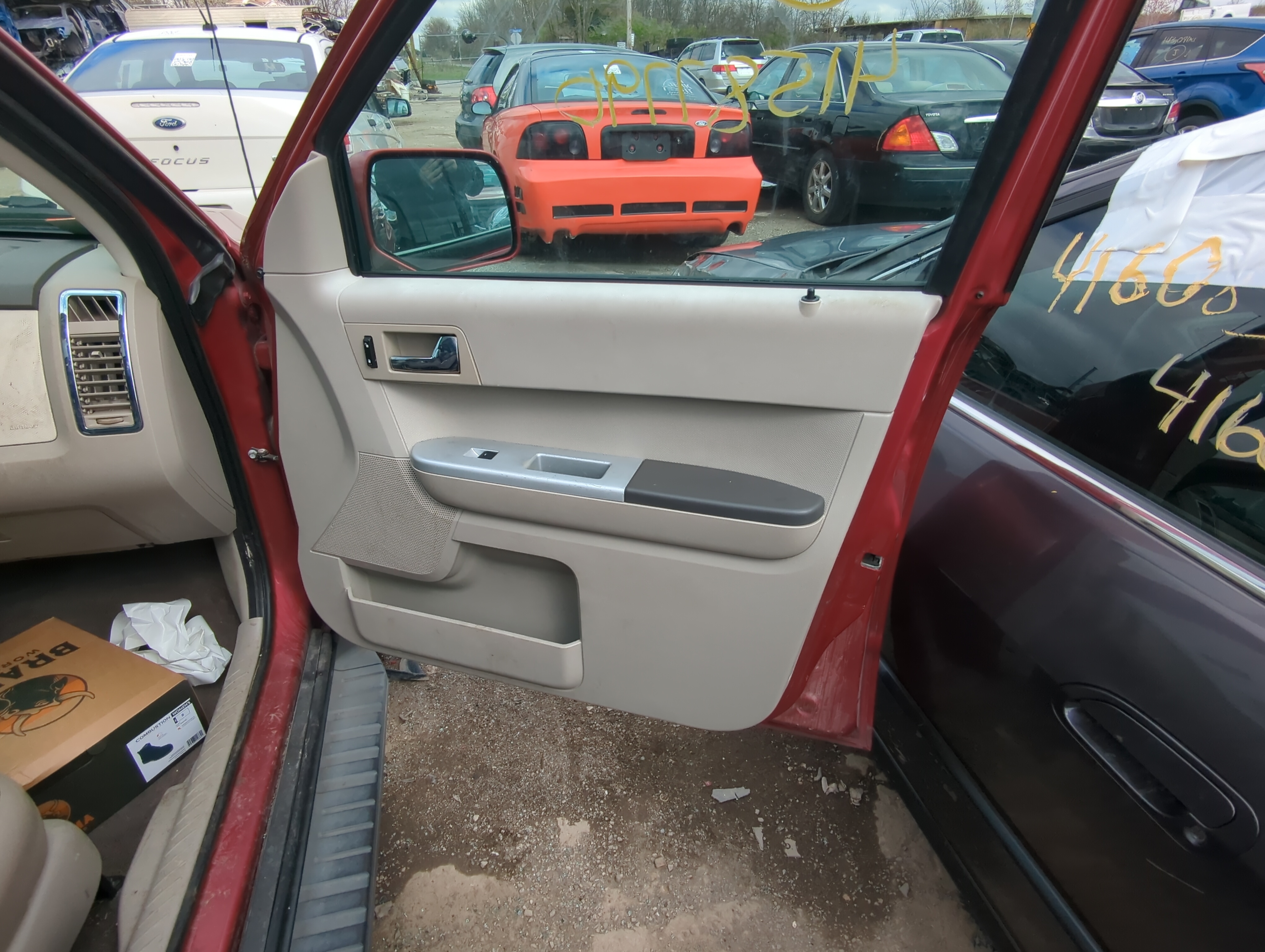 Picture of 2008 Mercury Mariner Front Right Passenger Interior Door Panel Trim 874866