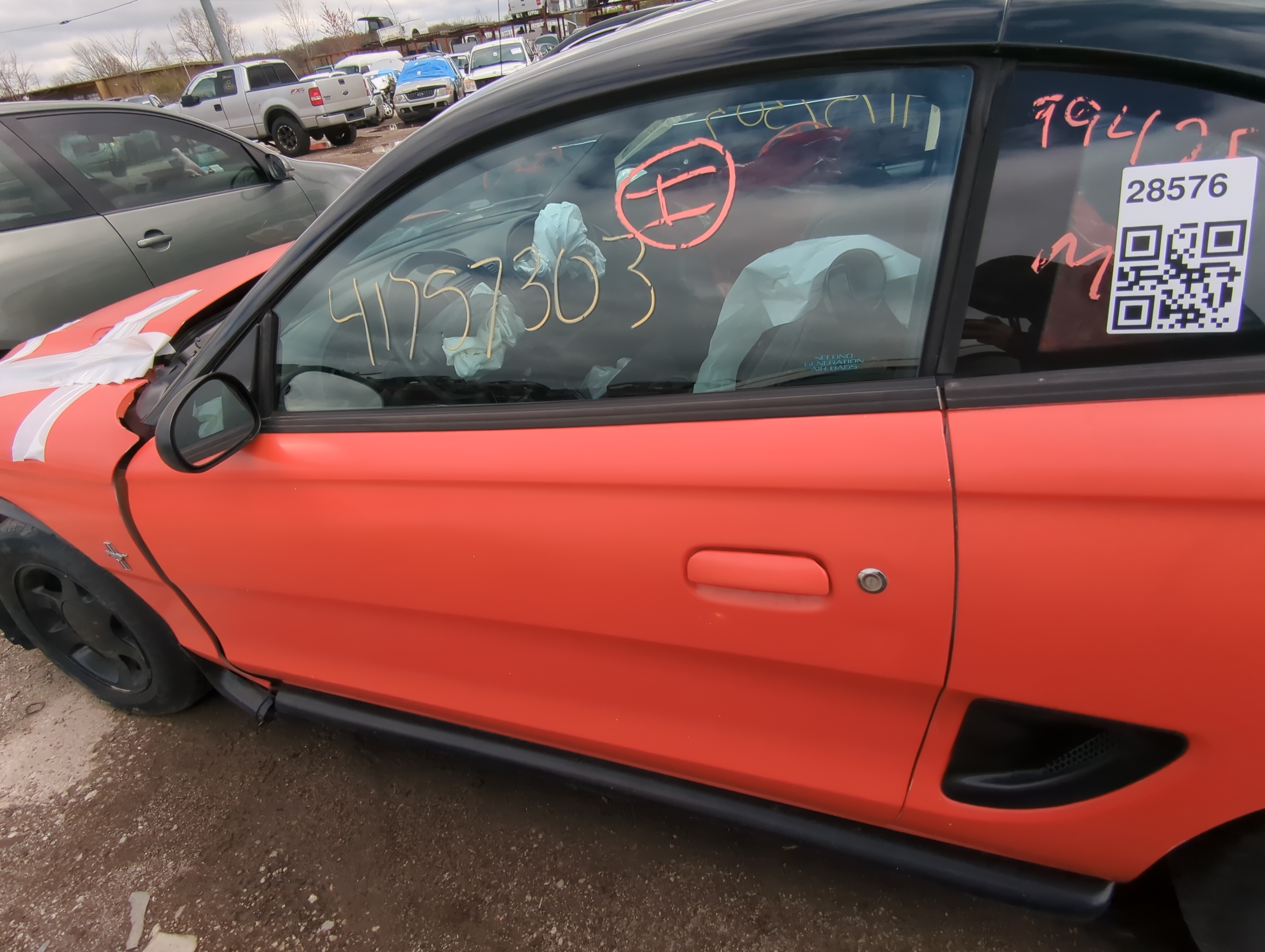 1994-1995 Ford Mustang Driver Front Door Oem 875014 - Oemusedautoparts1.com