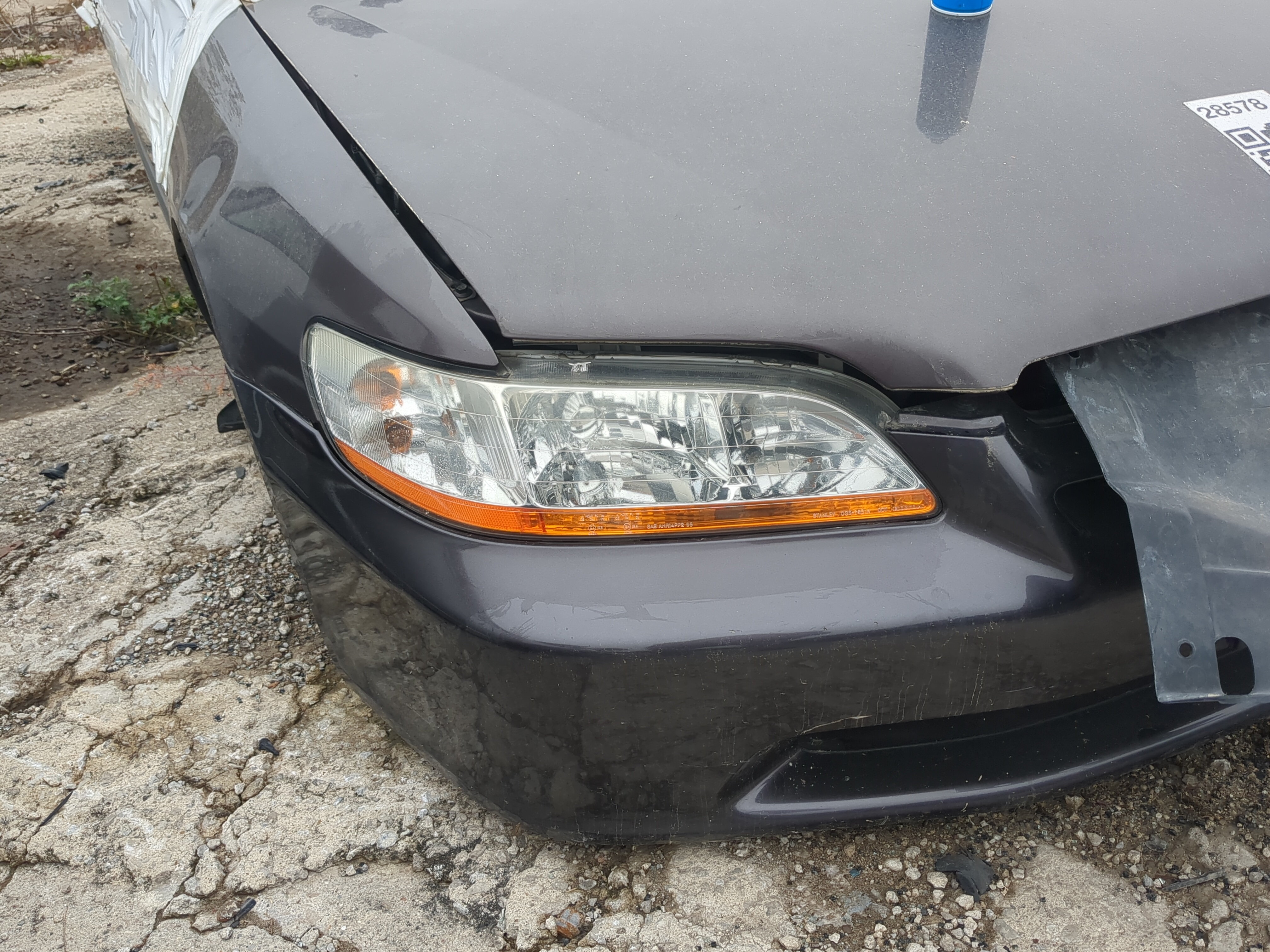 Picture of 1998-2000 Honda Accord Passenger Right Oem Head Light Headlight Lamp 875066