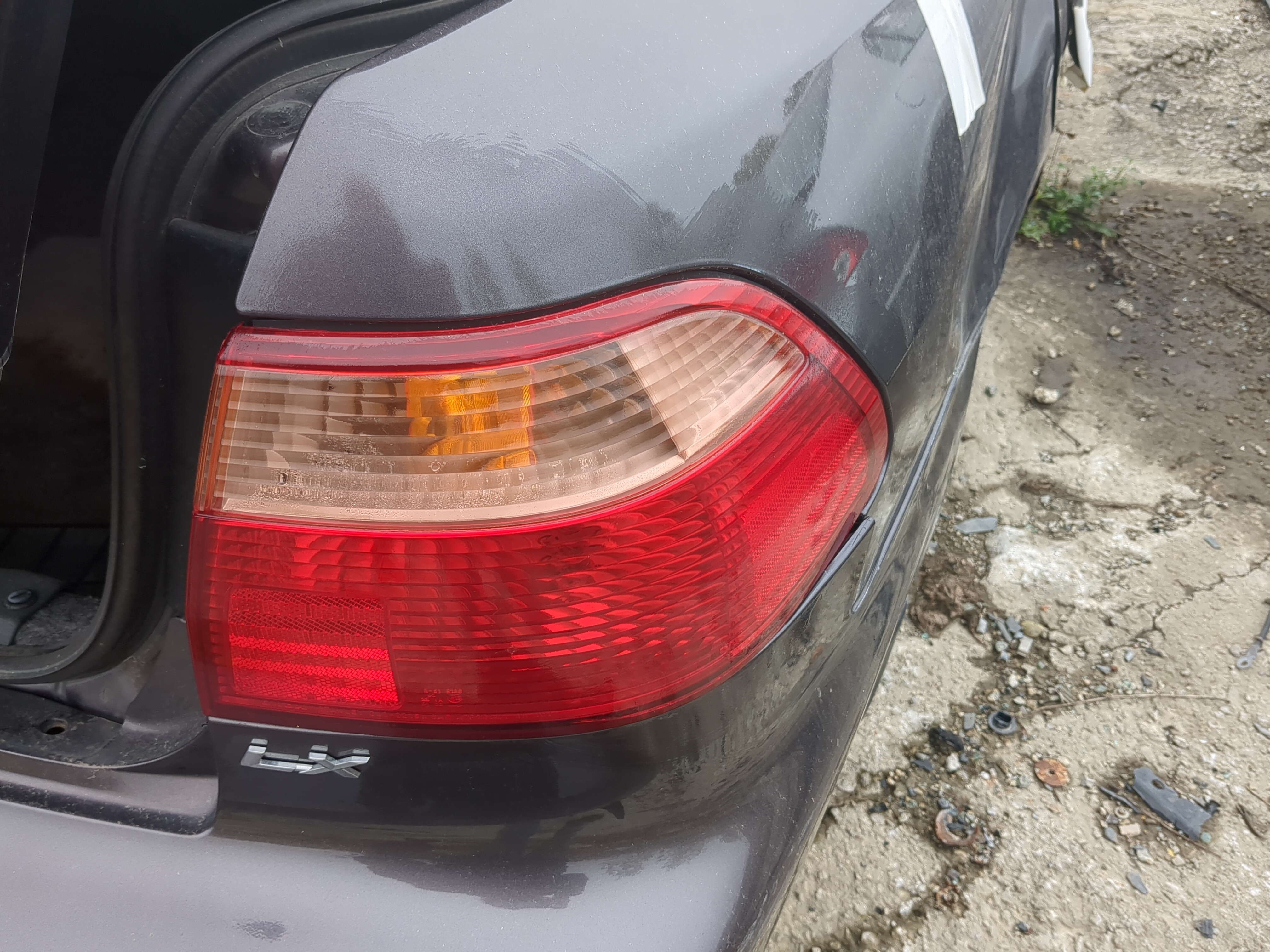 Picture of 1998-2000 Honda Accord Passenger Right Side Tail Light Taillight Oem 875108