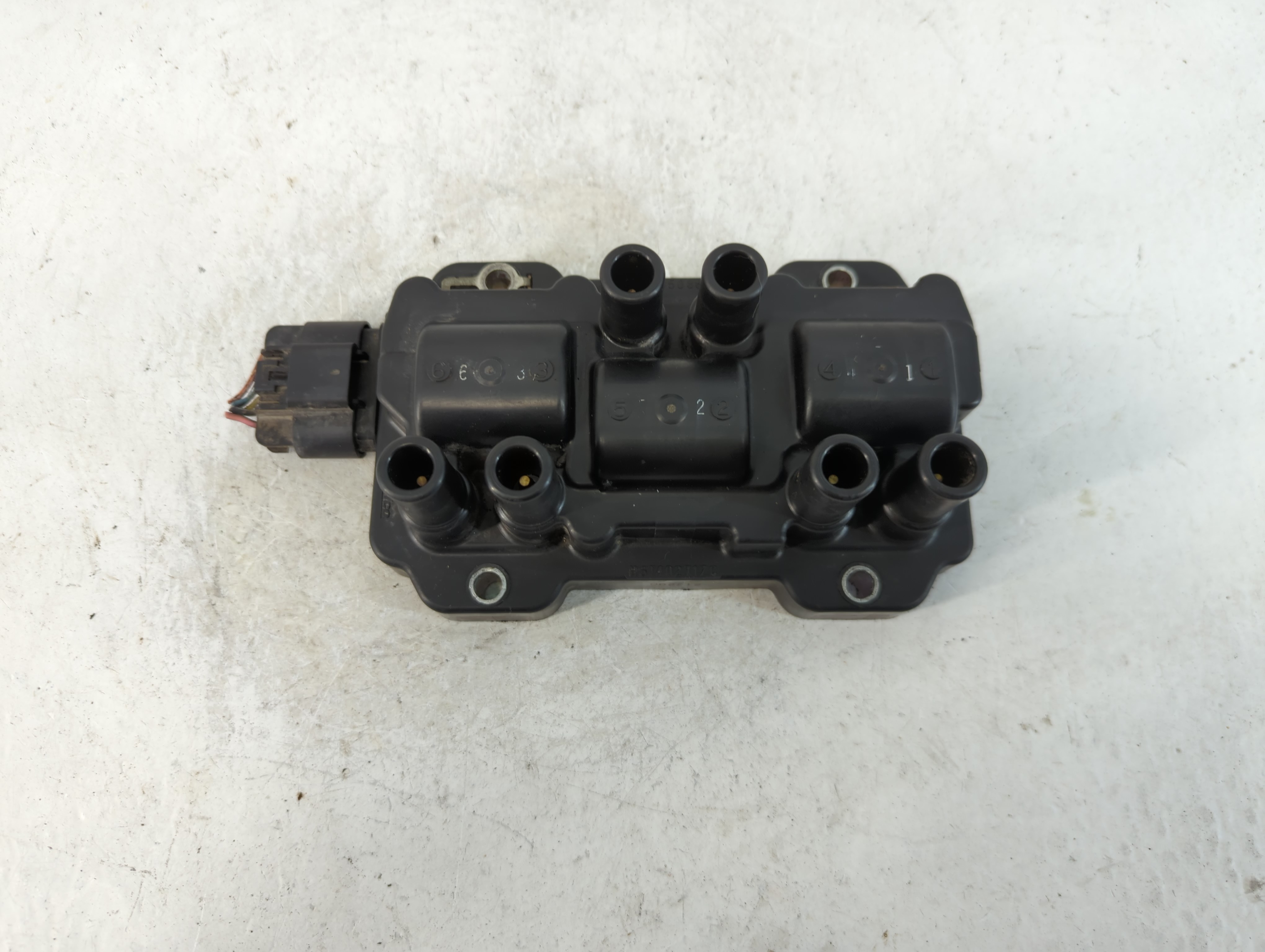 2014 Chevrolet Express 1500 Ignition Coil Pack  875238 - Oemusedautoparts1.com