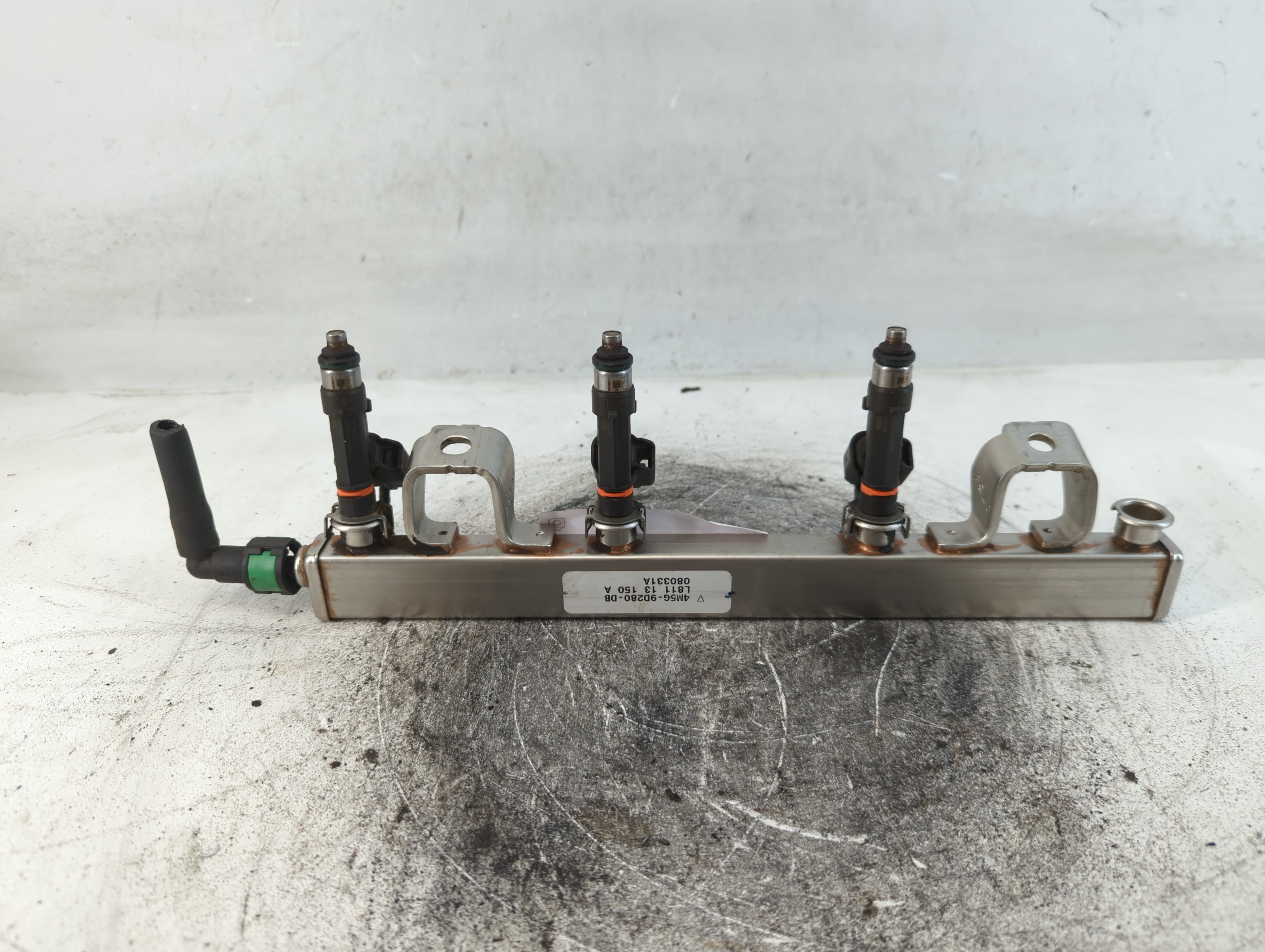 2007 Ford Focus Fuel Injectors 875245 - Oemusedautoparts1.com