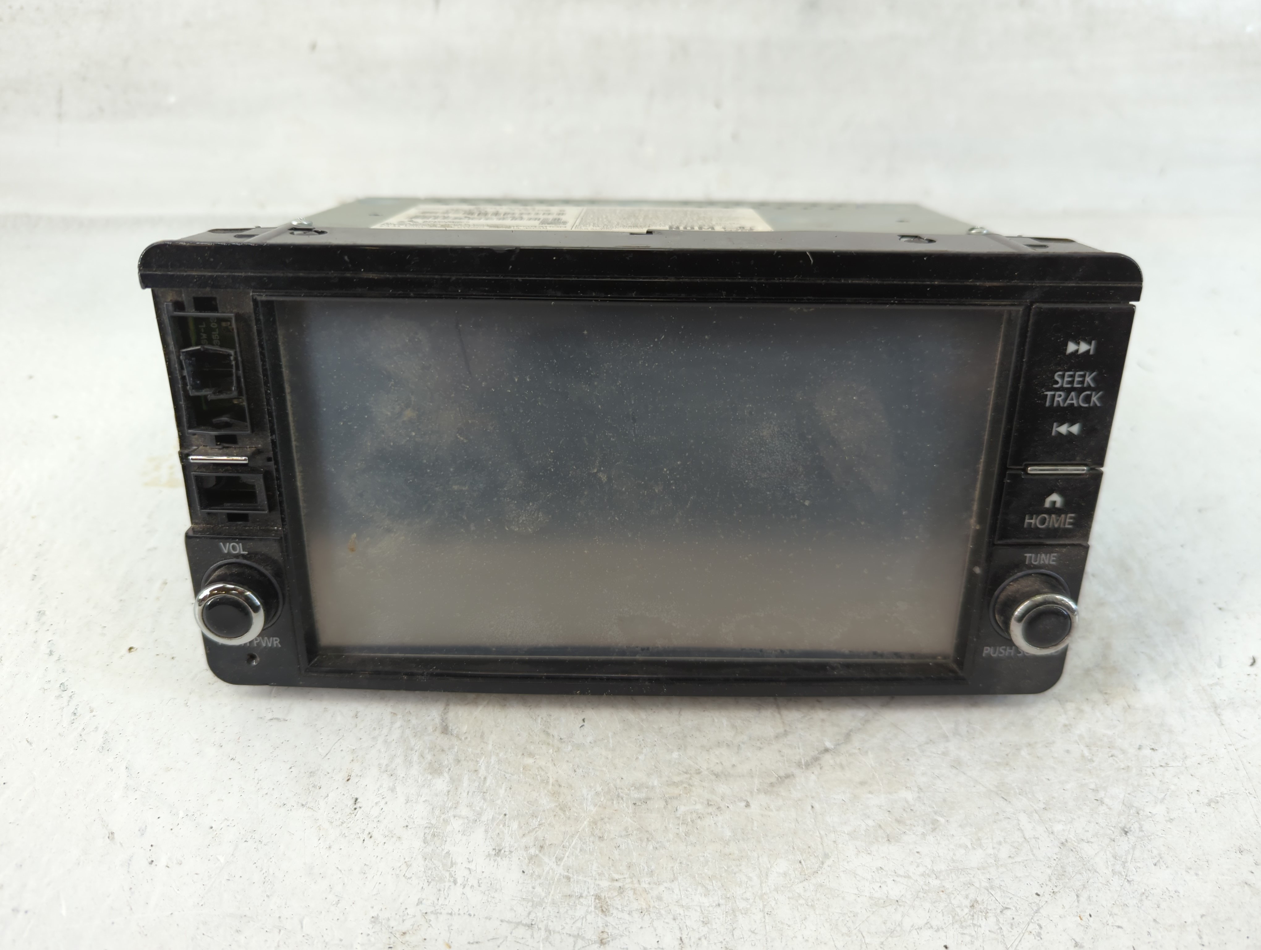 Mitsubishi Mirage Am Fm Cd Player Radio Receiver 875354 - Oemusedautoparts1.com