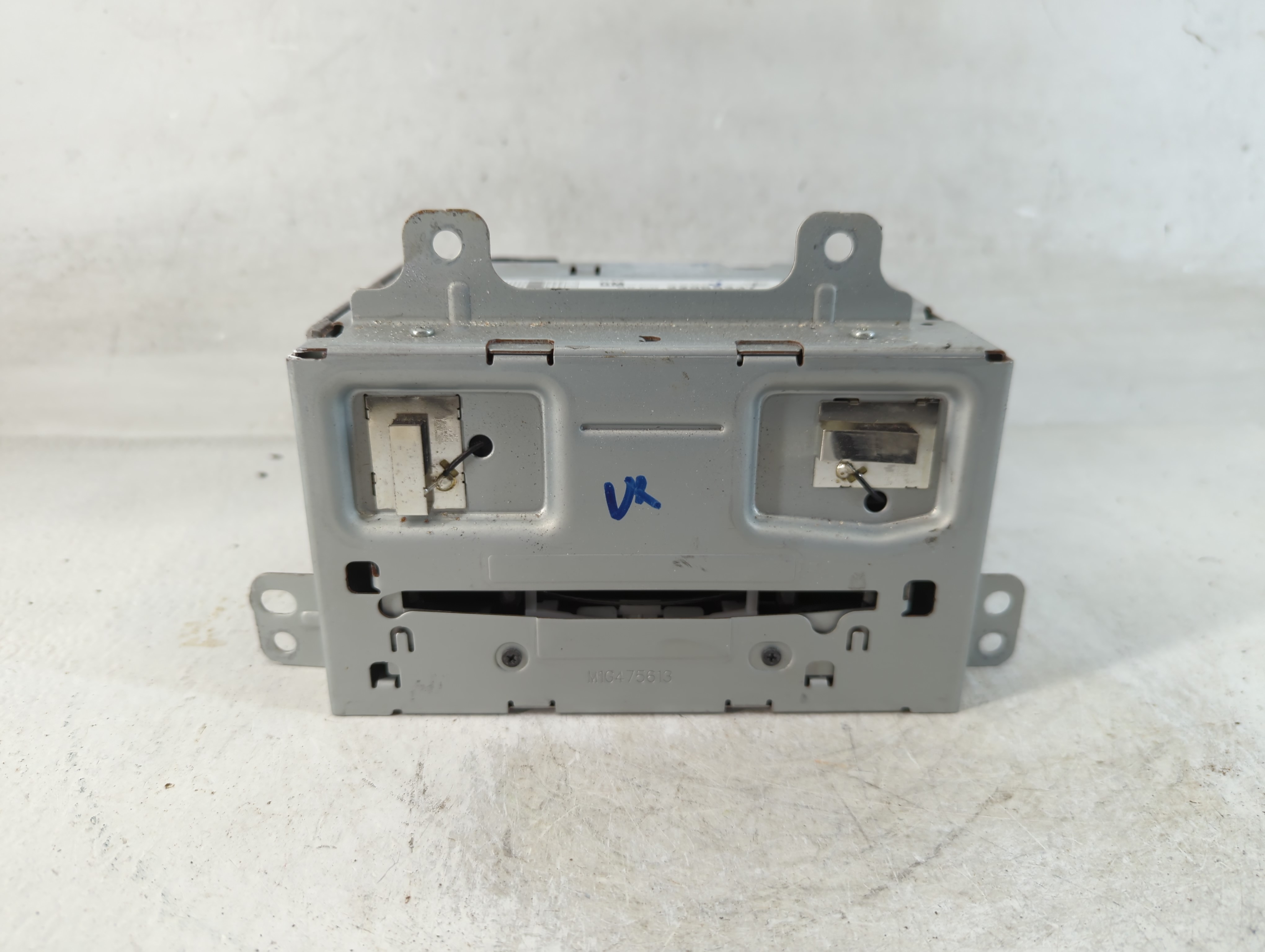 Picture of 2013-2013 Gmc Terrain Am Fm Cd Player Radio Receiver 875364